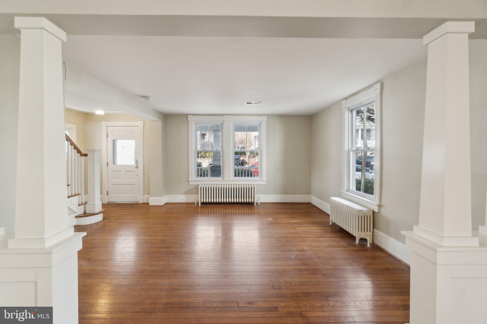 CLARENDON - Residential