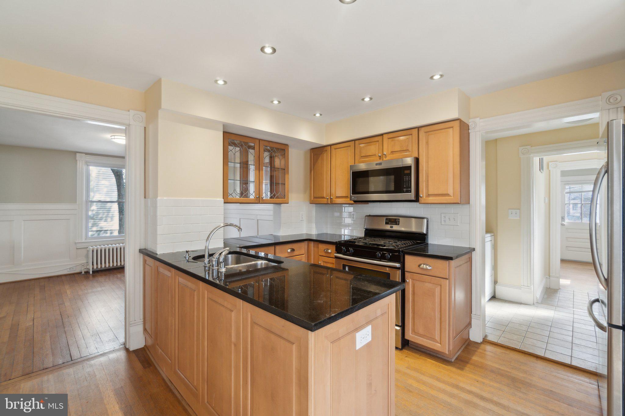 CLARENDON - Residential