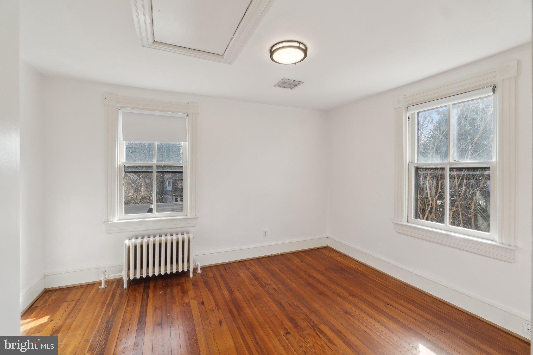 CLARENDON - Residential