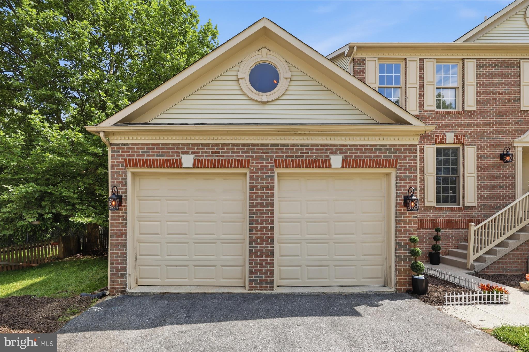 SPRING RIDGE - Residential