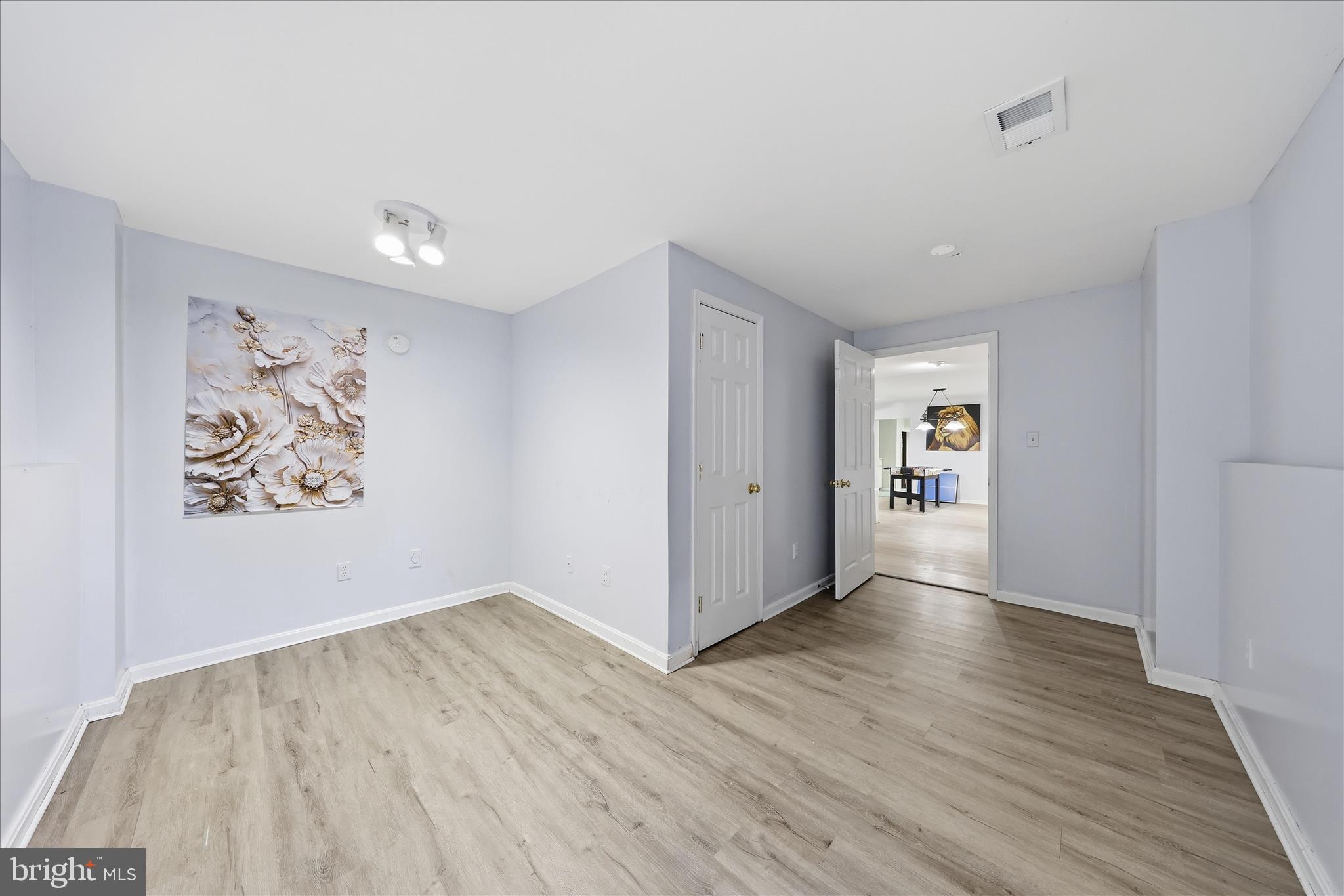 SPRING RIDGE - Residential
