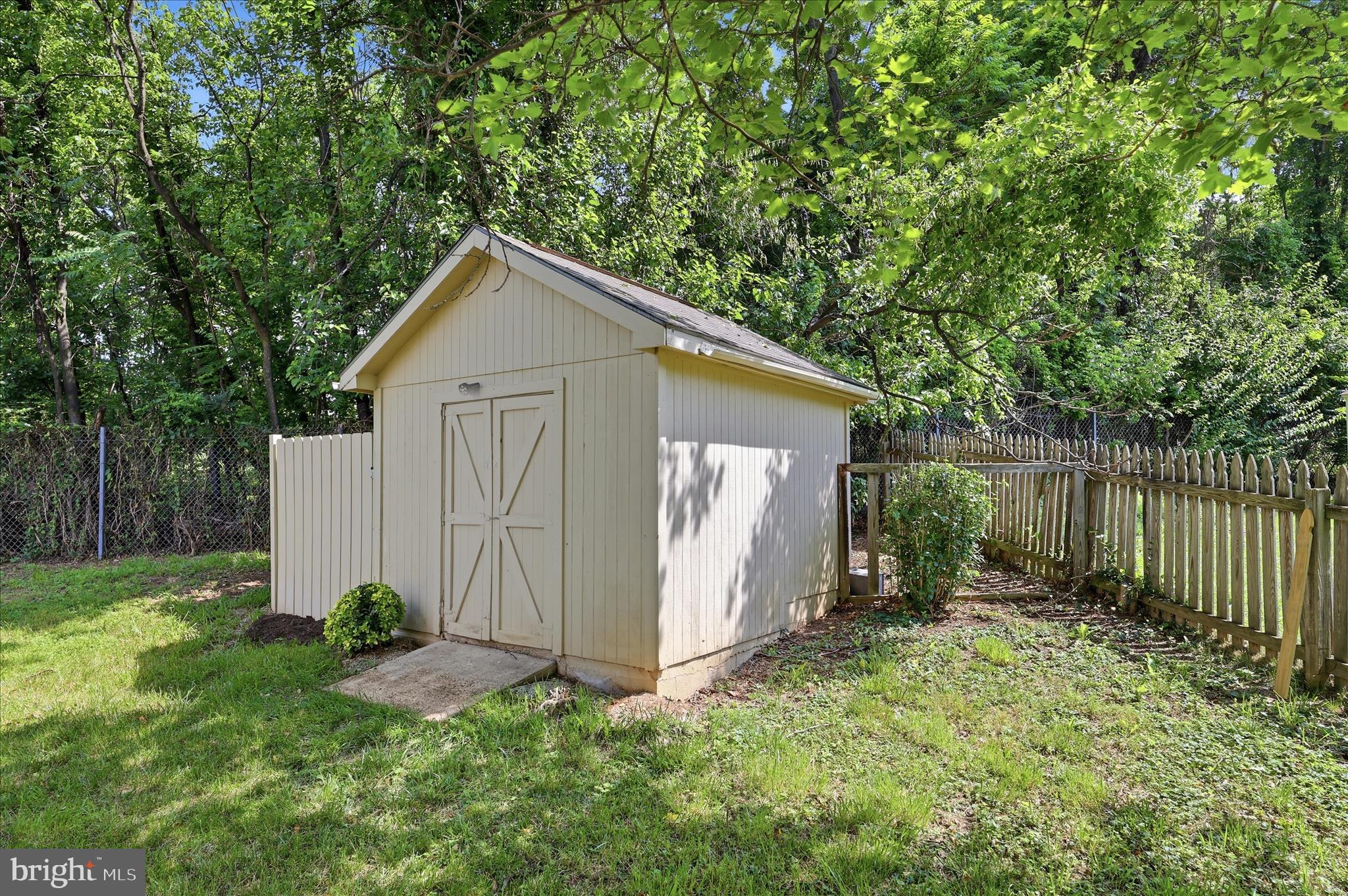 SPRING RIDGE - Residential