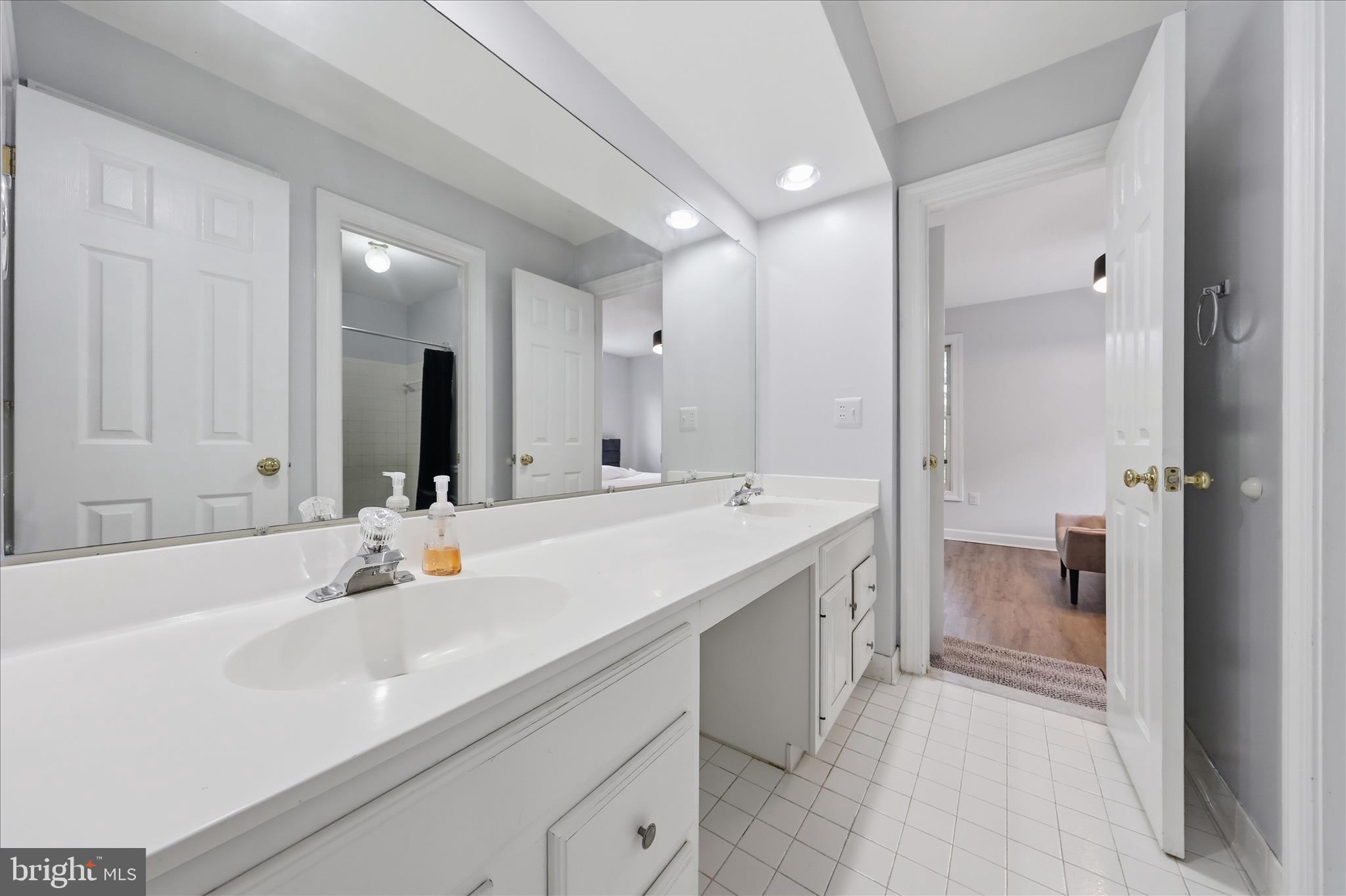 SPRING RIDGE - Residential