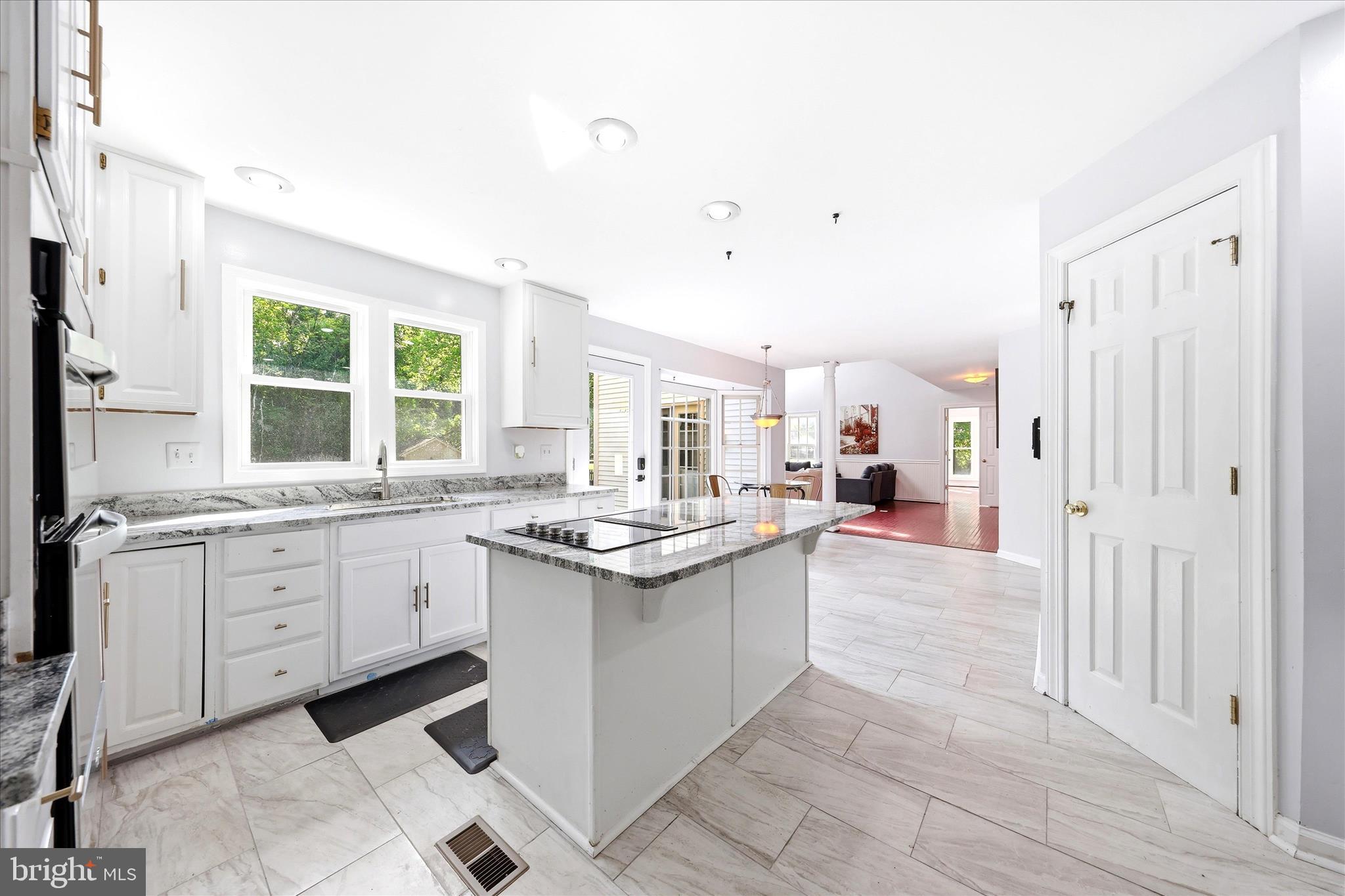 SPRING RIDGE - Residential