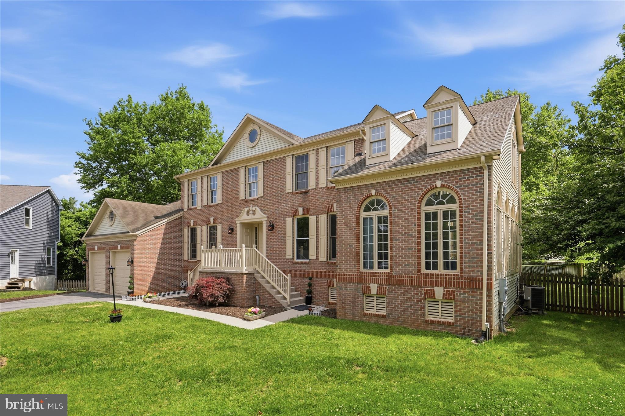 SPRING RIDGE - Residential