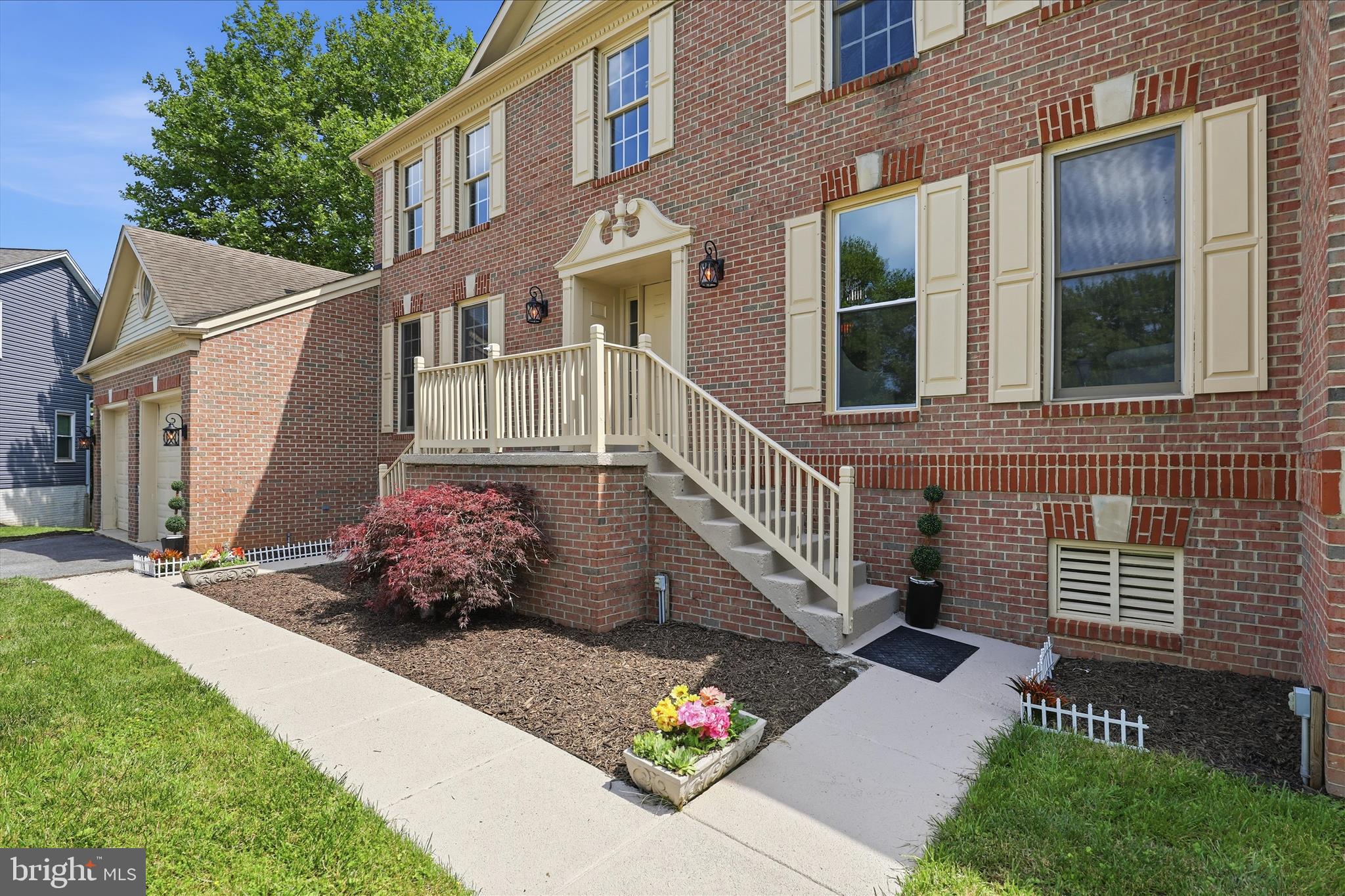 SPRING RIDGE - Residential