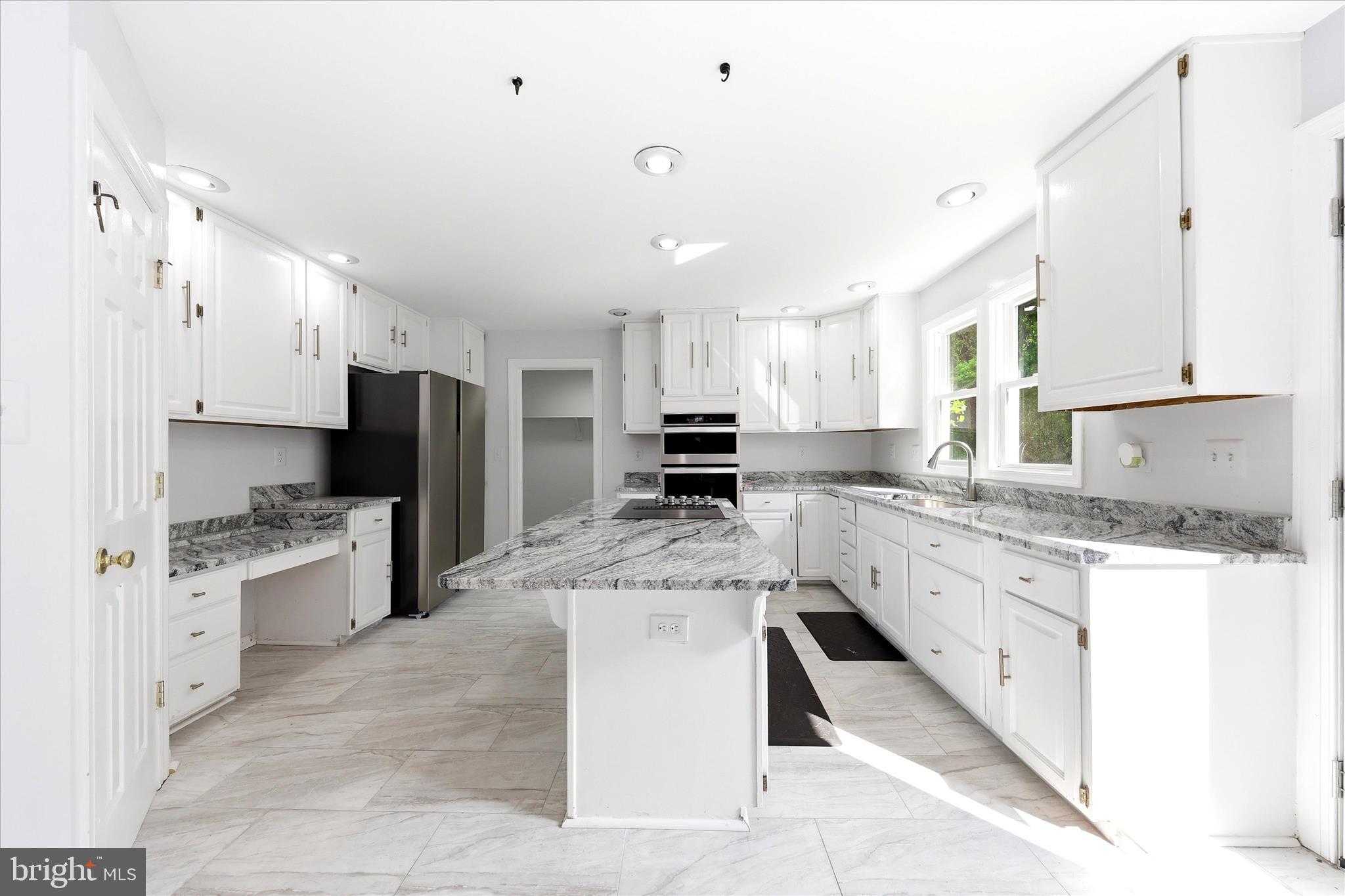 SPRING RIDGE - Residential