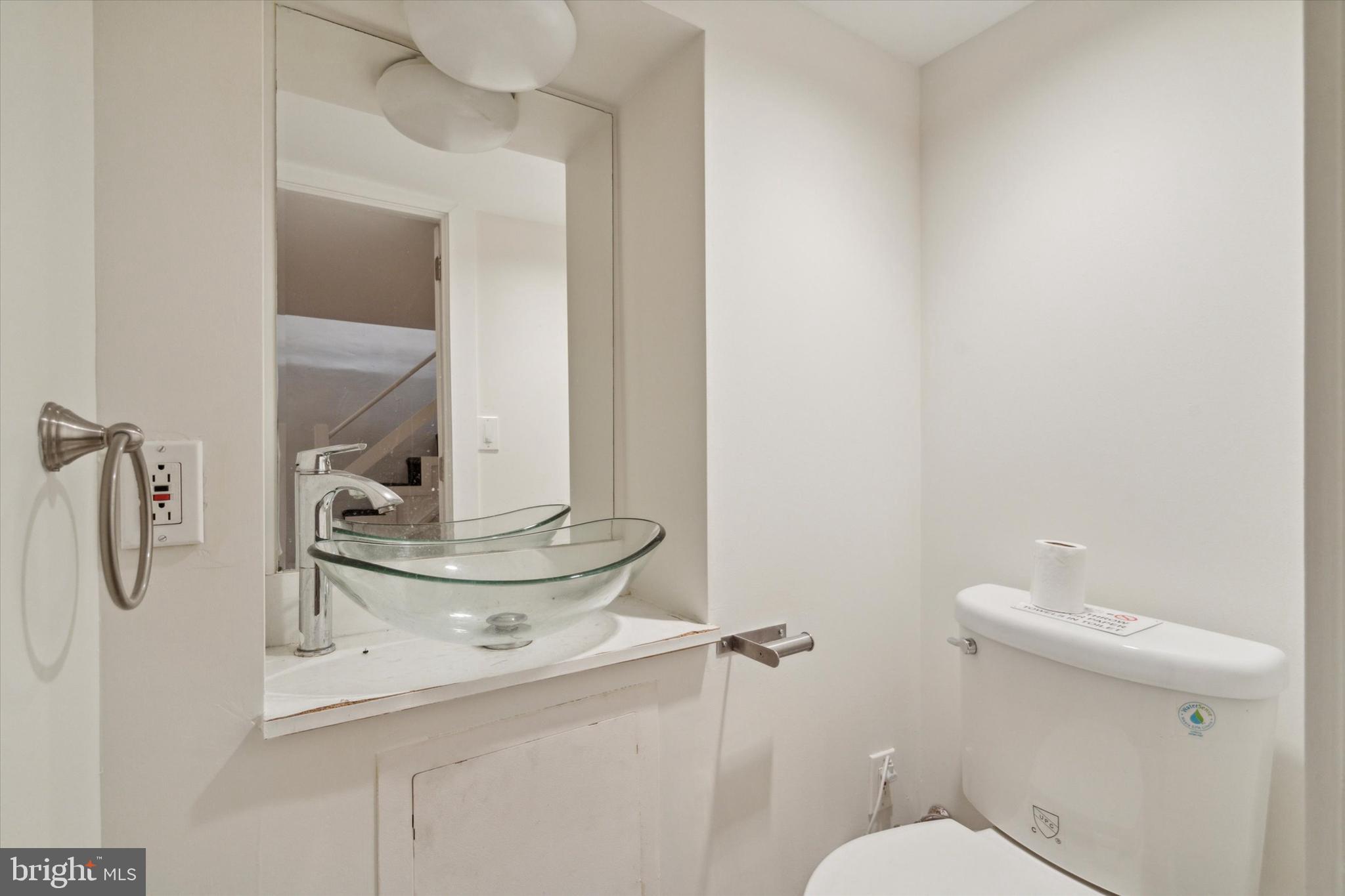QUEEN VILLAGE - Residential