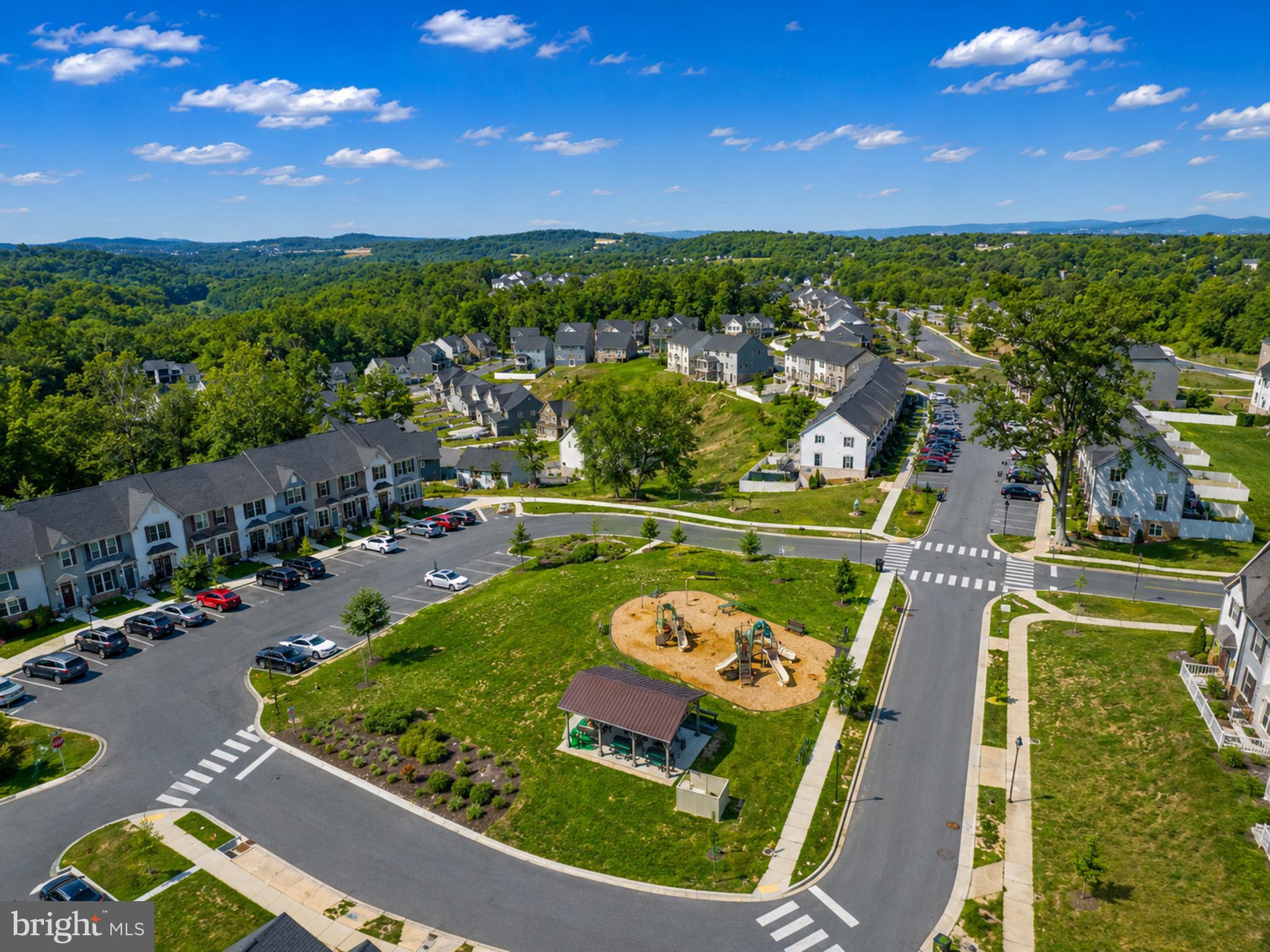 HAMPTONS - Residential