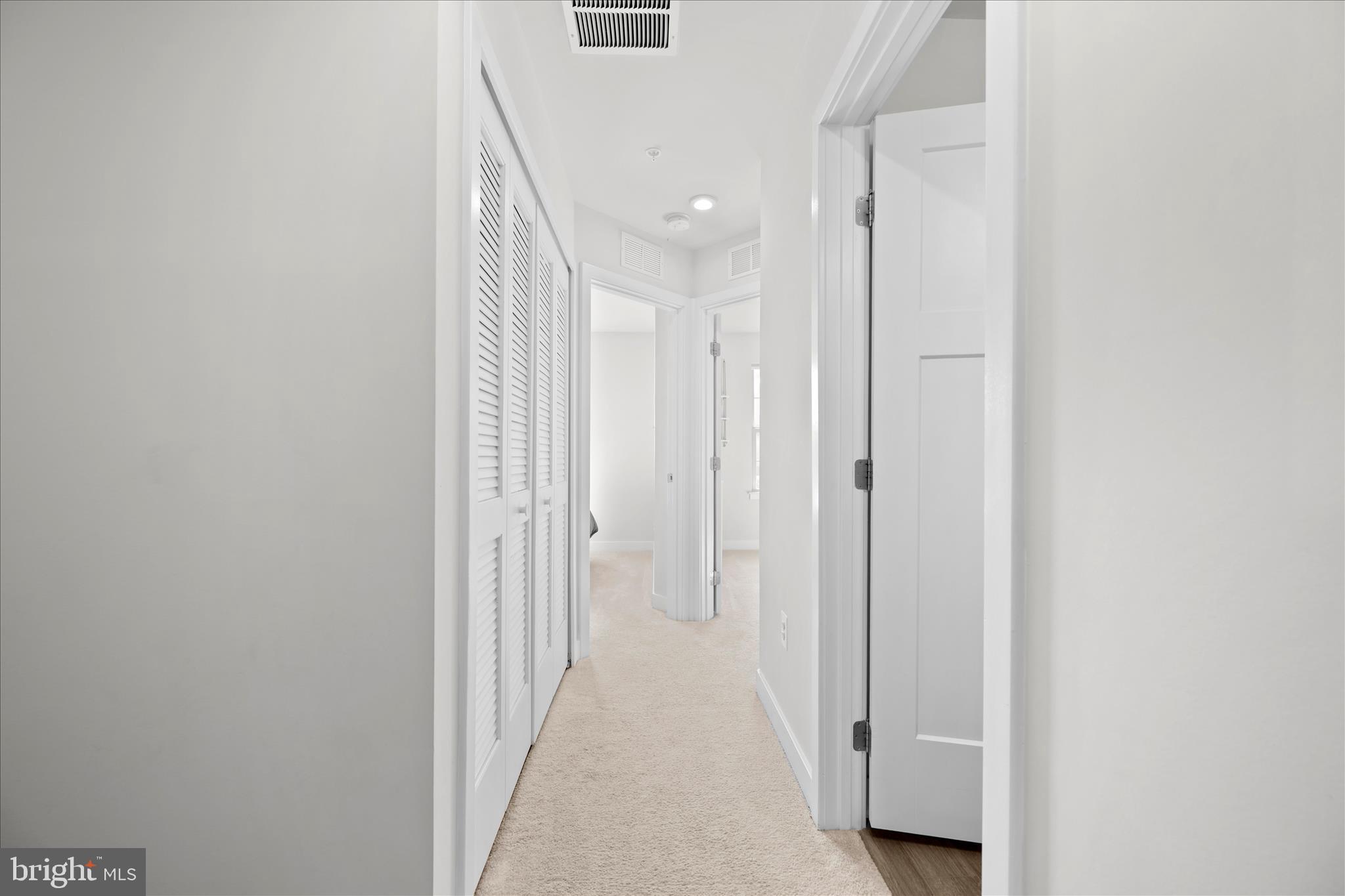 HAMPTONS - Residential