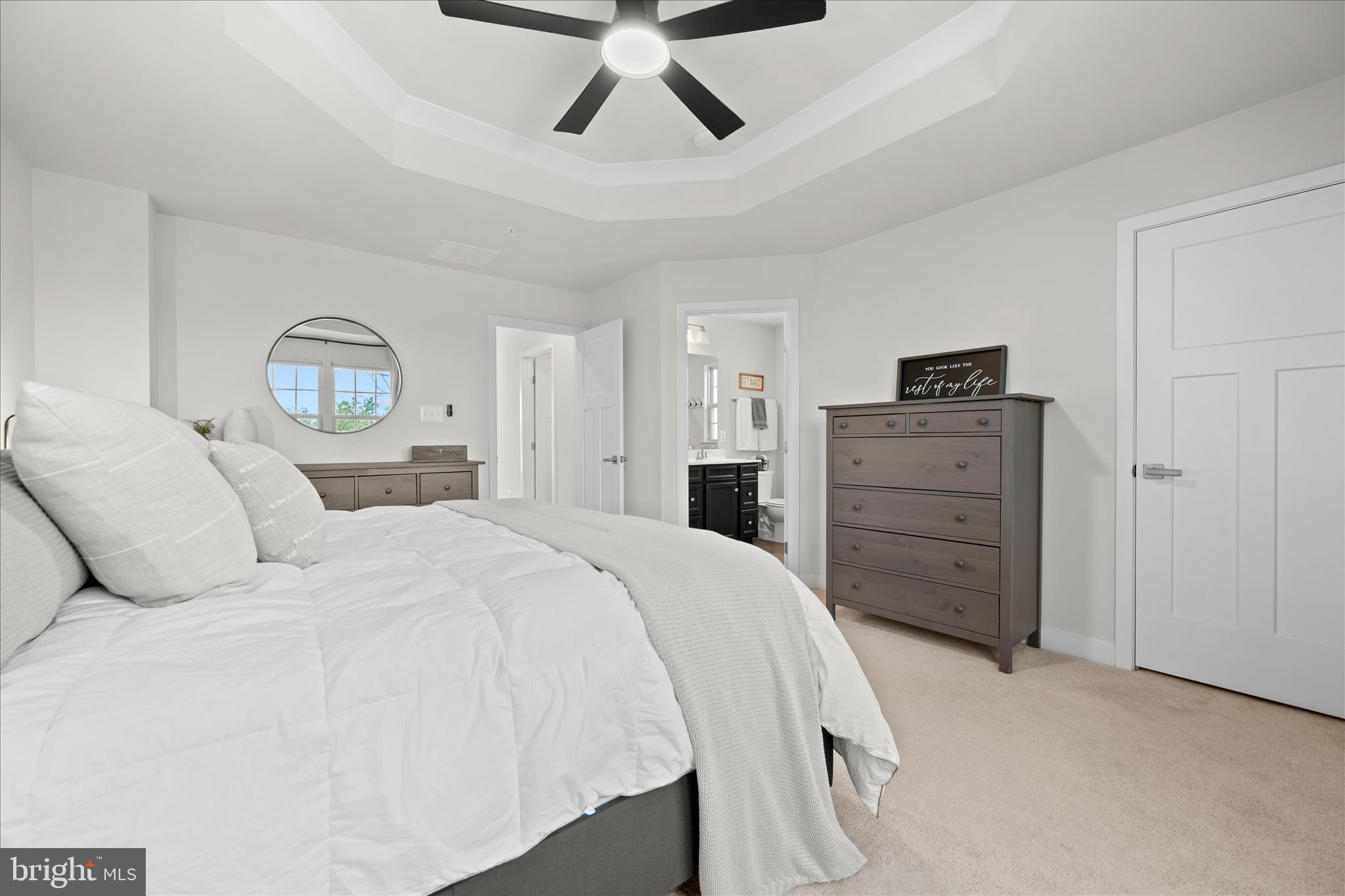 HAMPTONS - Residential