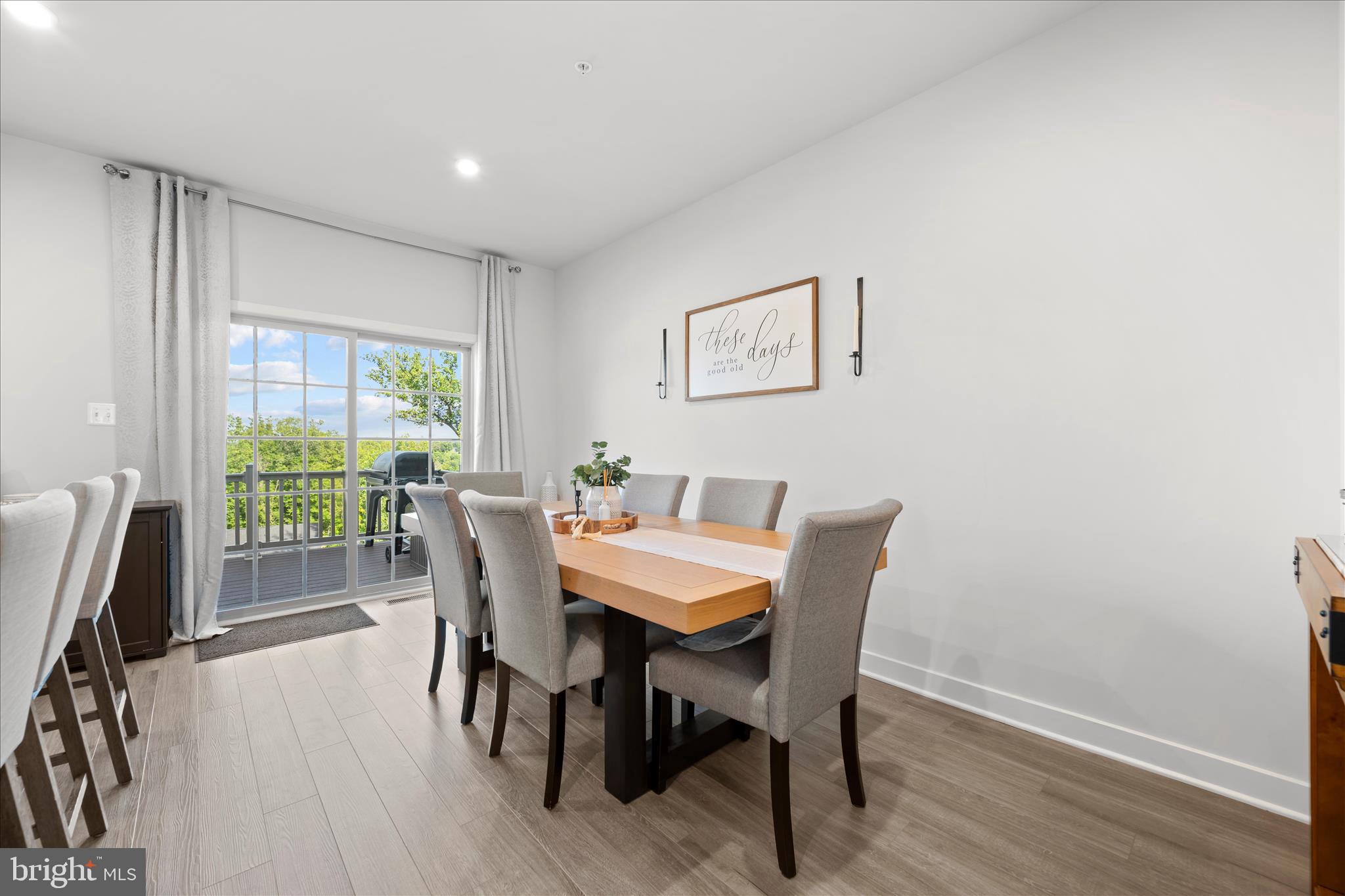 HAMPTONS - Residential