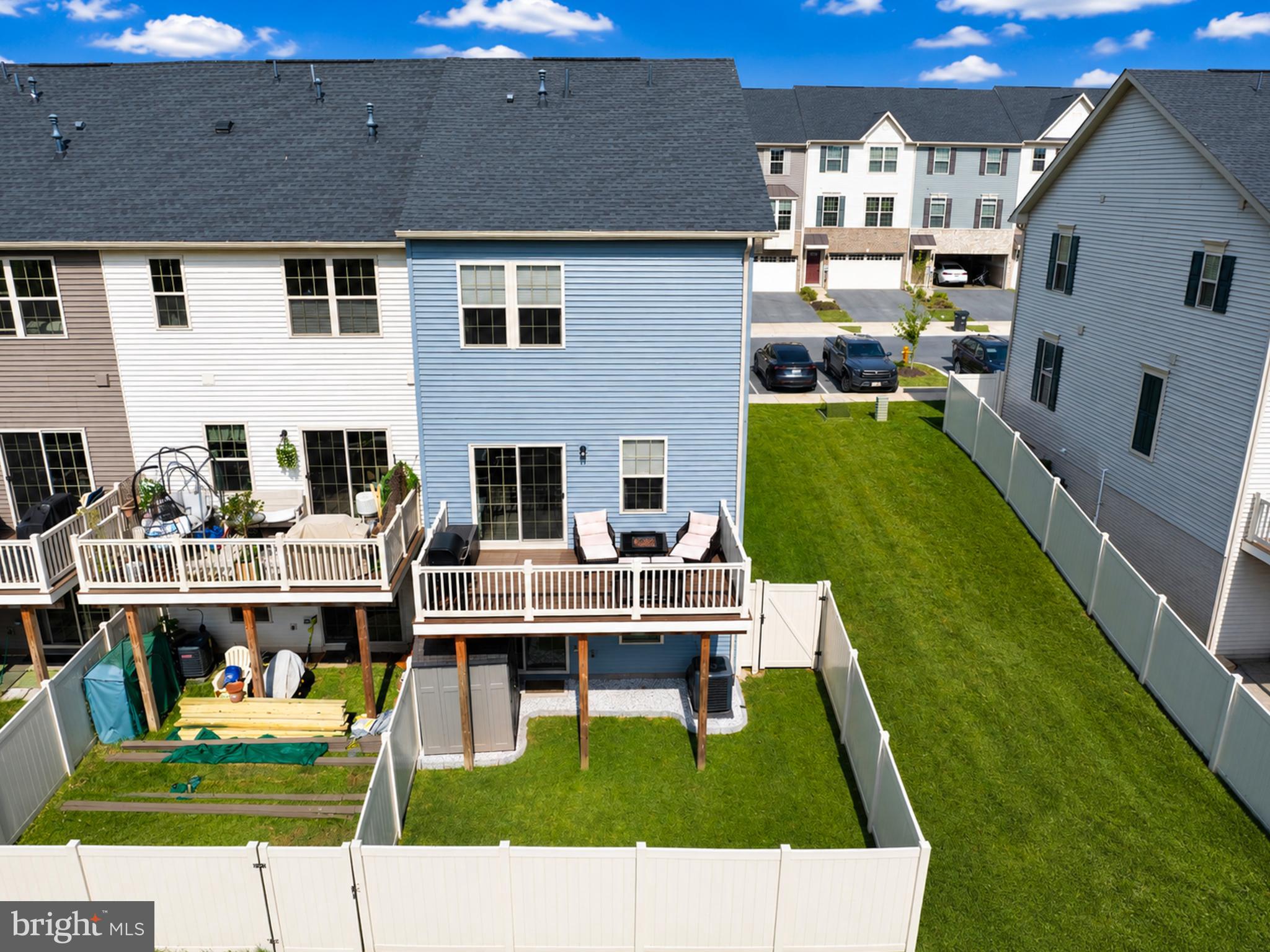 HAMPTONS - Residential