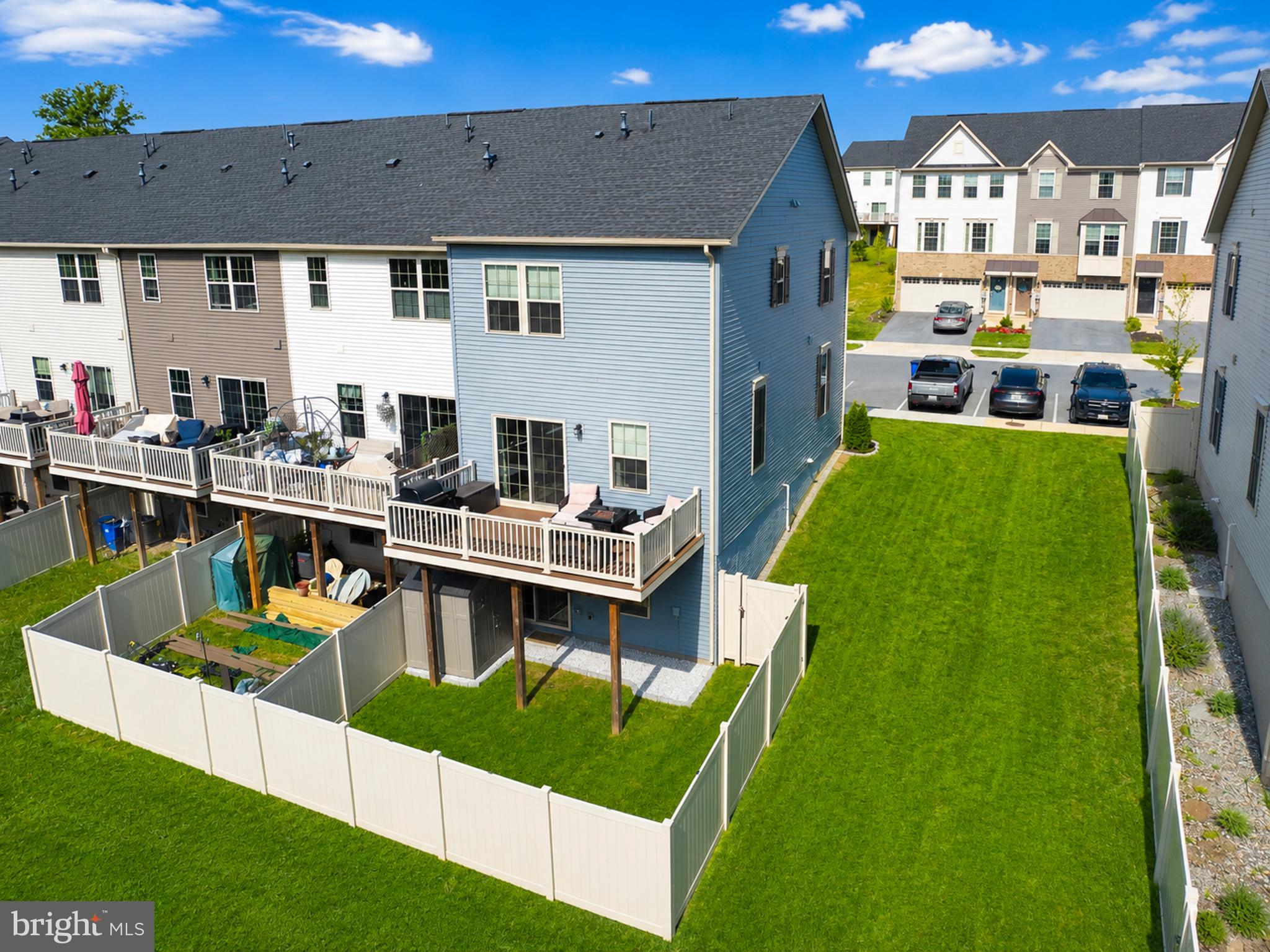 HAMPTONS - Residential