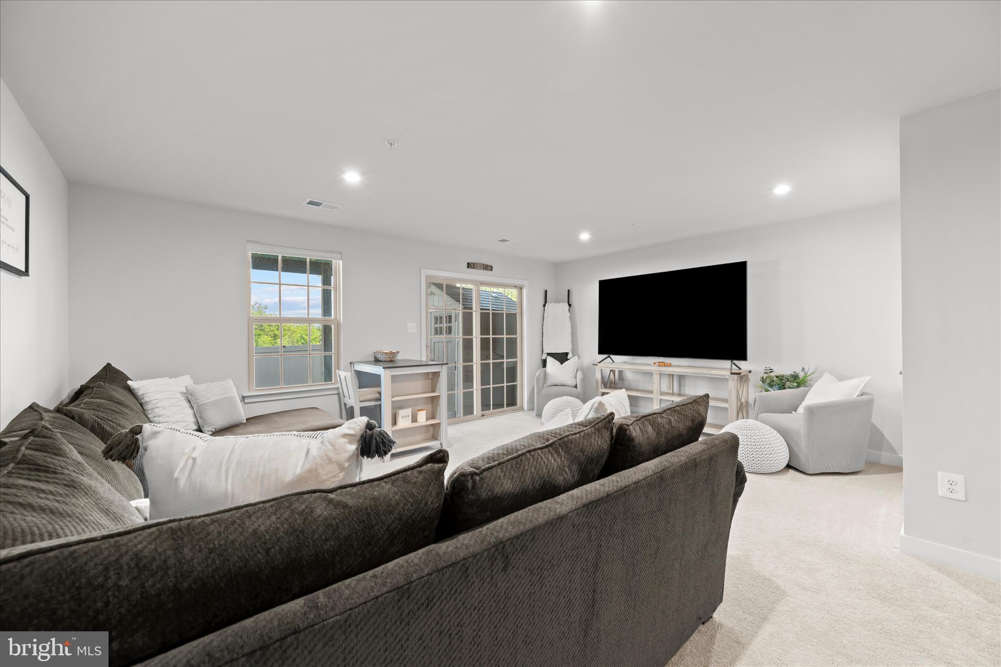 HAMPTONS - Residential