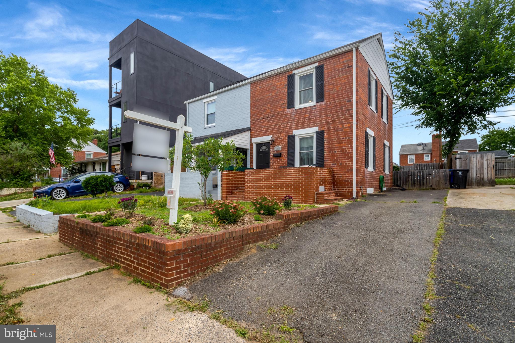 DOUGLAS PARK - Residential