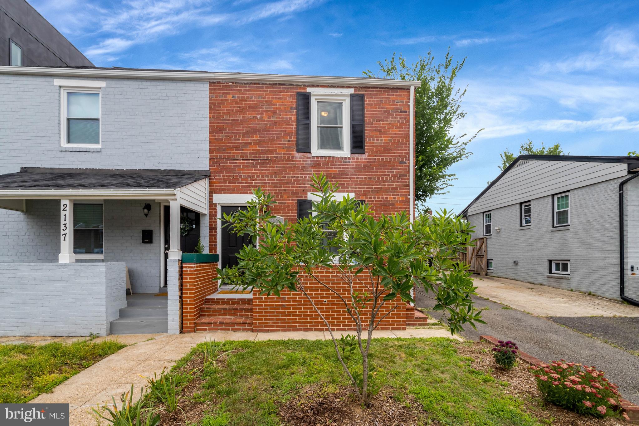 DOUGLAS PARK - Residential