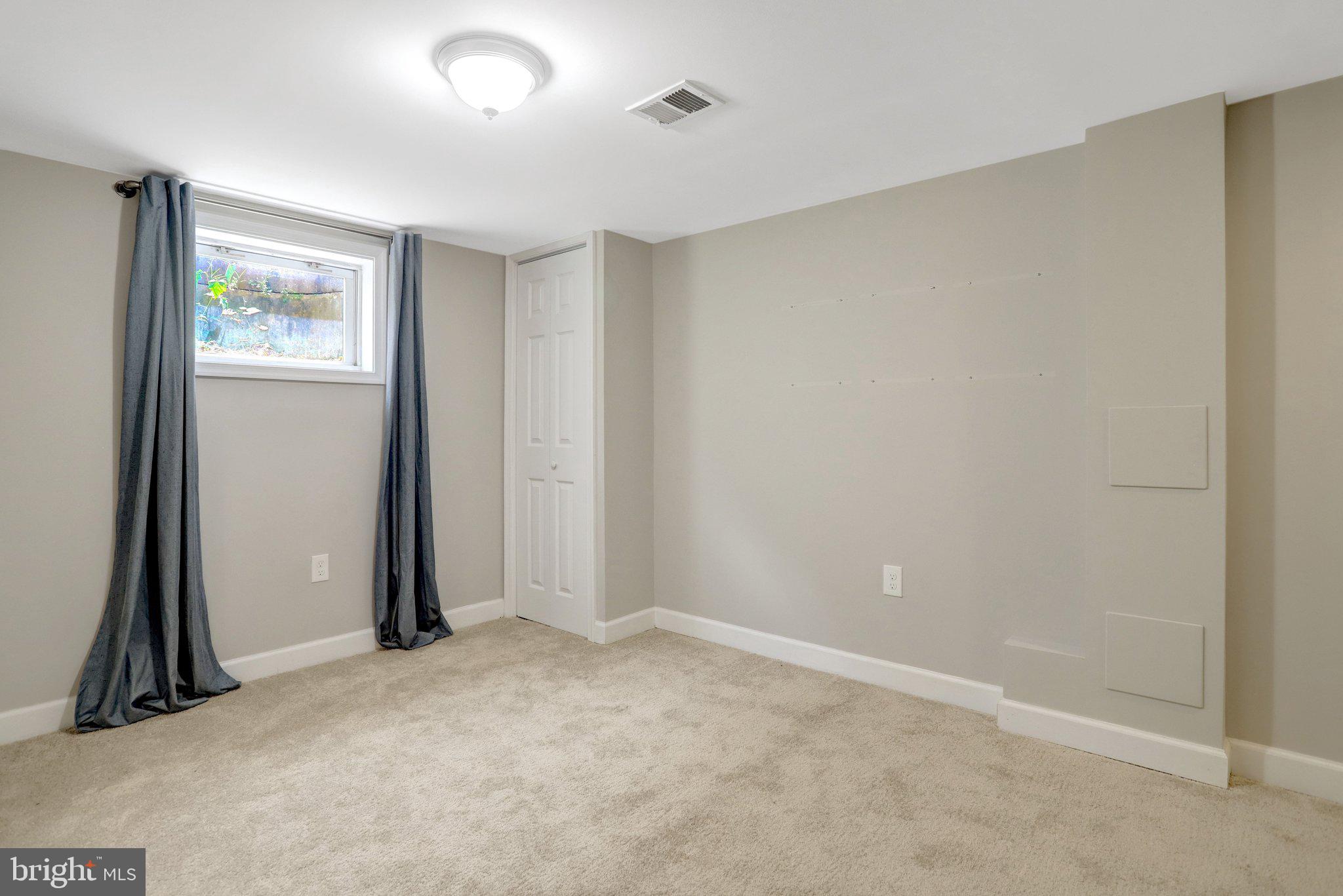 DOUGLAS PARK - Residential