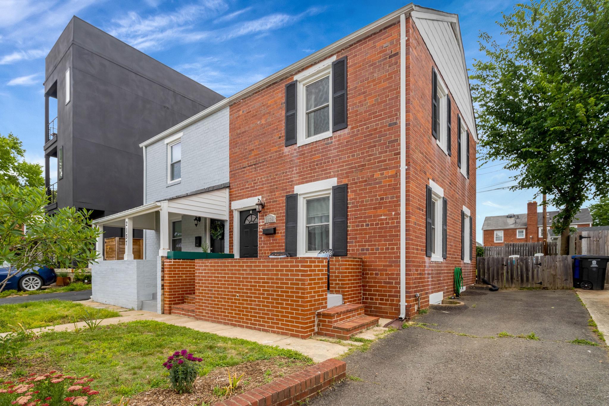 DOUGLAS PARK - Residential
