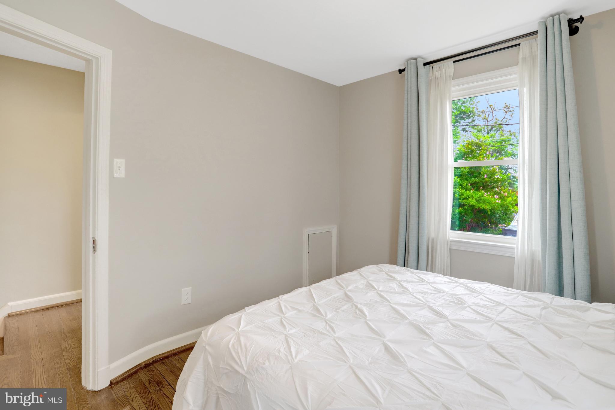 DOUGLAS PARK - Residential