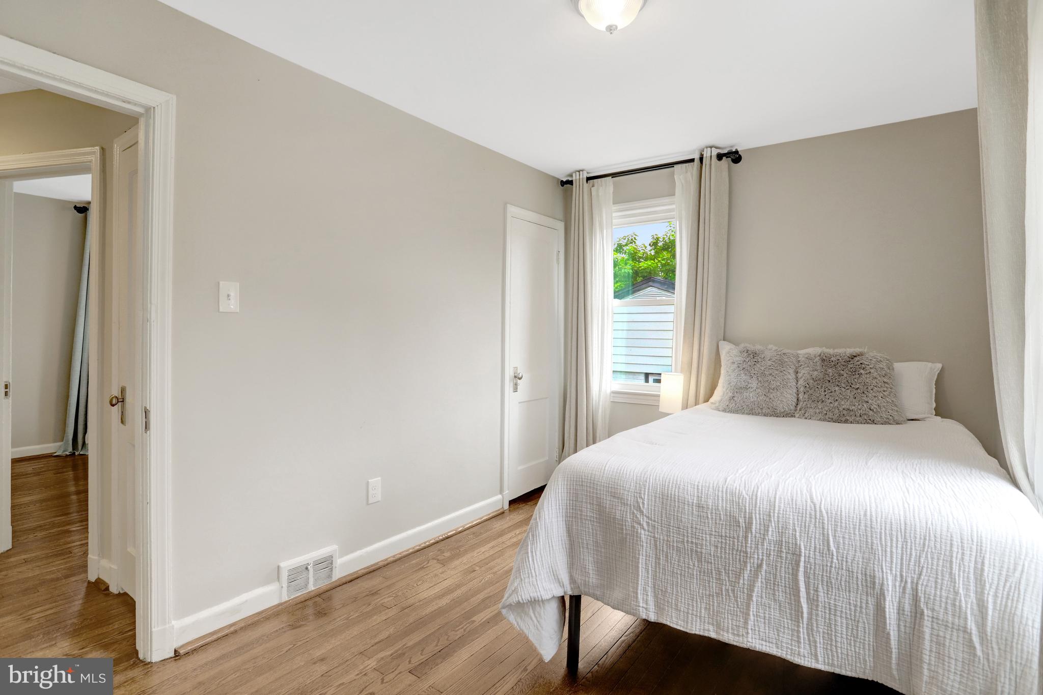 DOUGLAS PARK - Residential