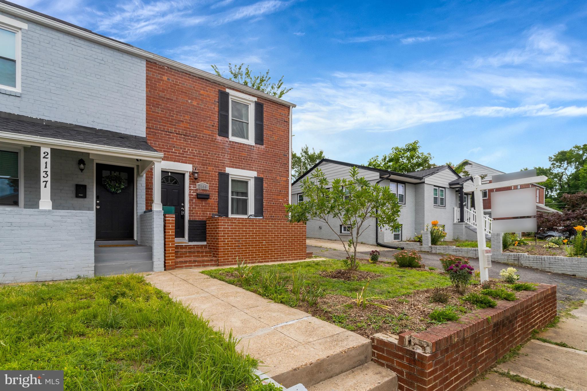DOUGLAS PARK - Residential