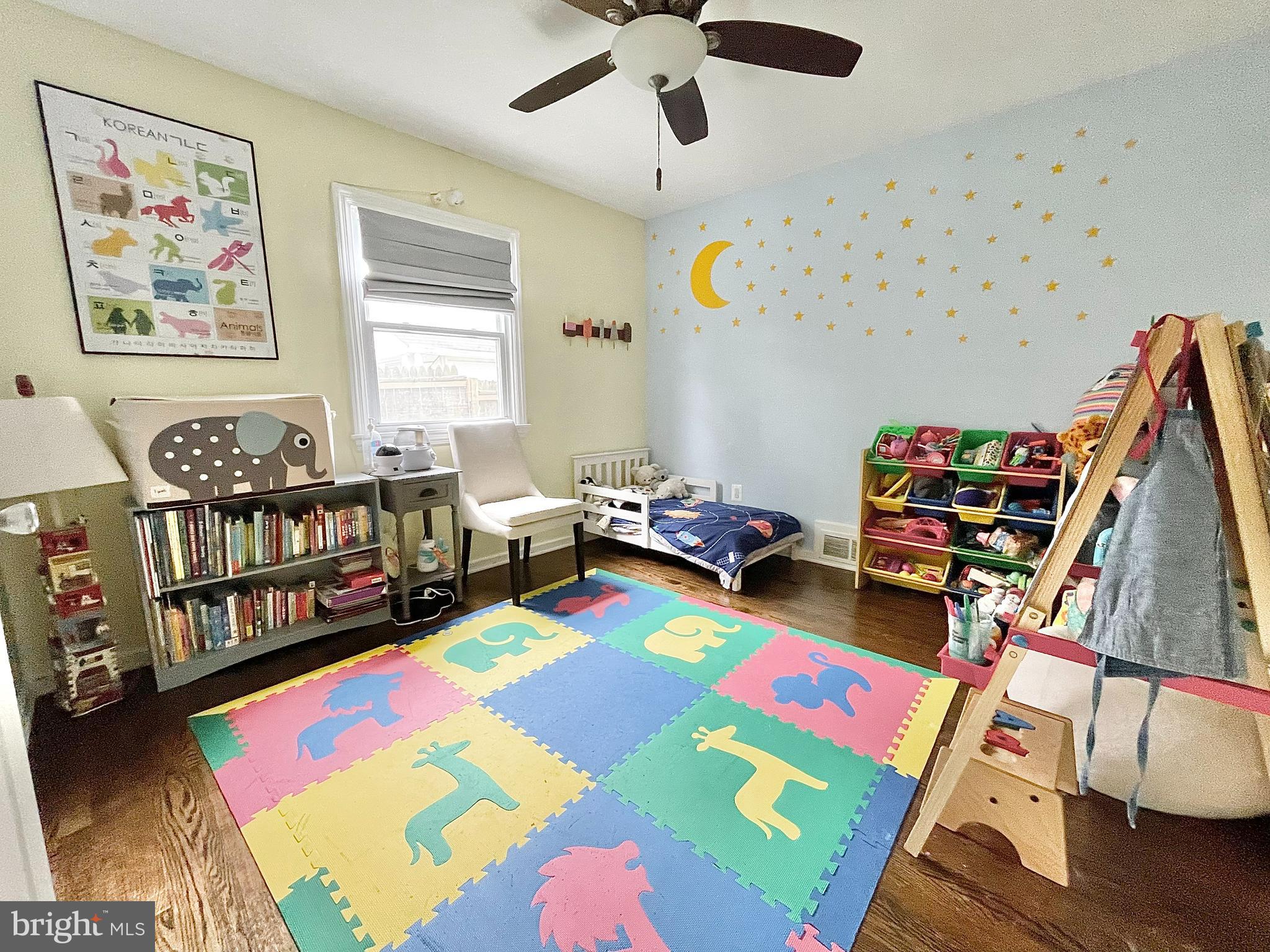 BUCKNELL MANOR - Residential Lease