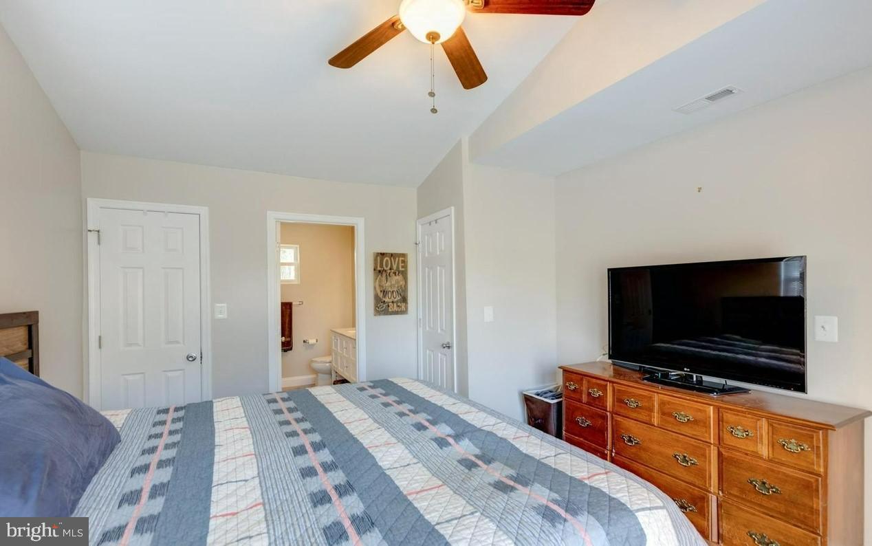 BUCKNELL MANOR - Residential Lease