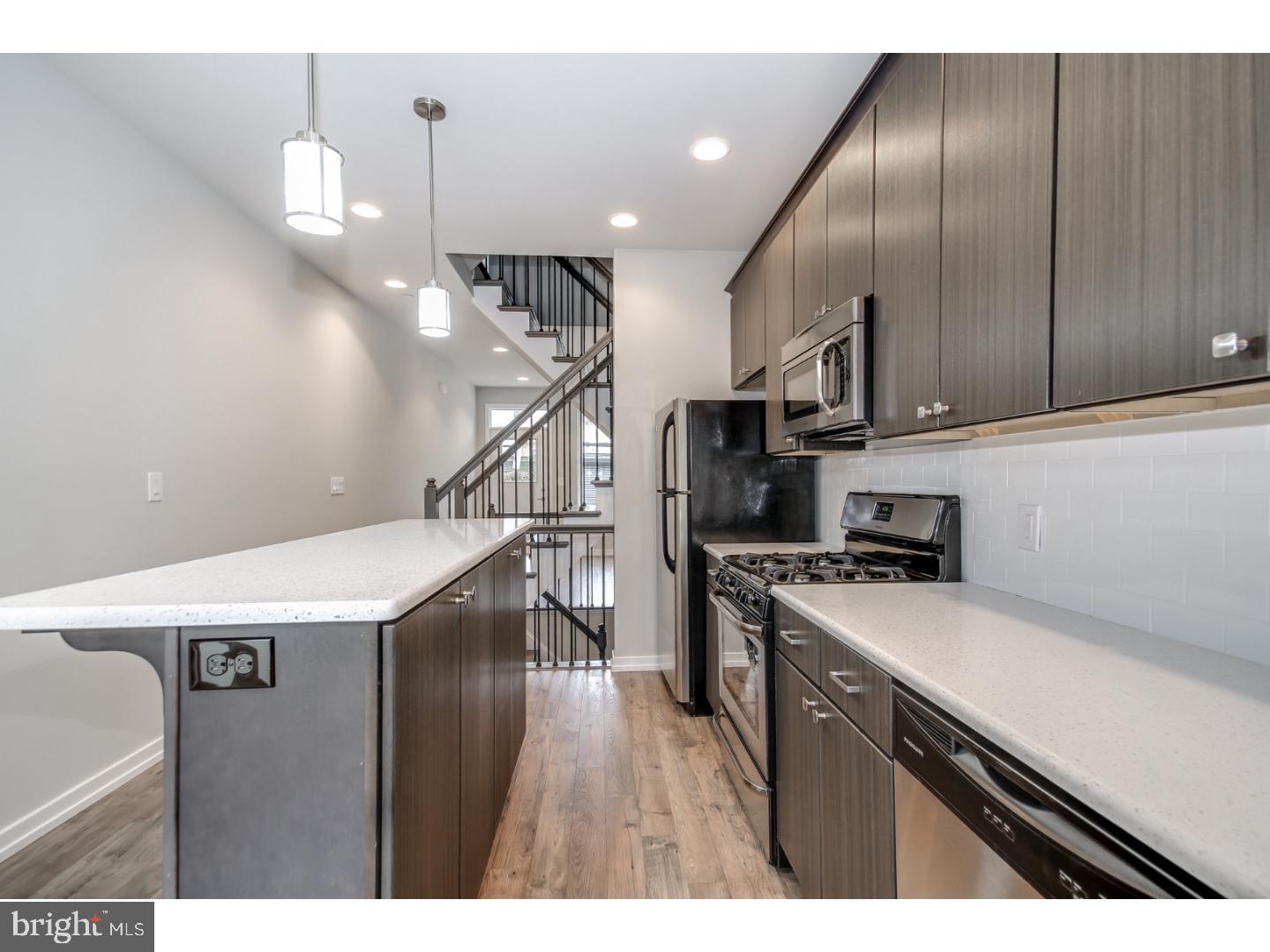 OLDE KENSINGTON - Residential