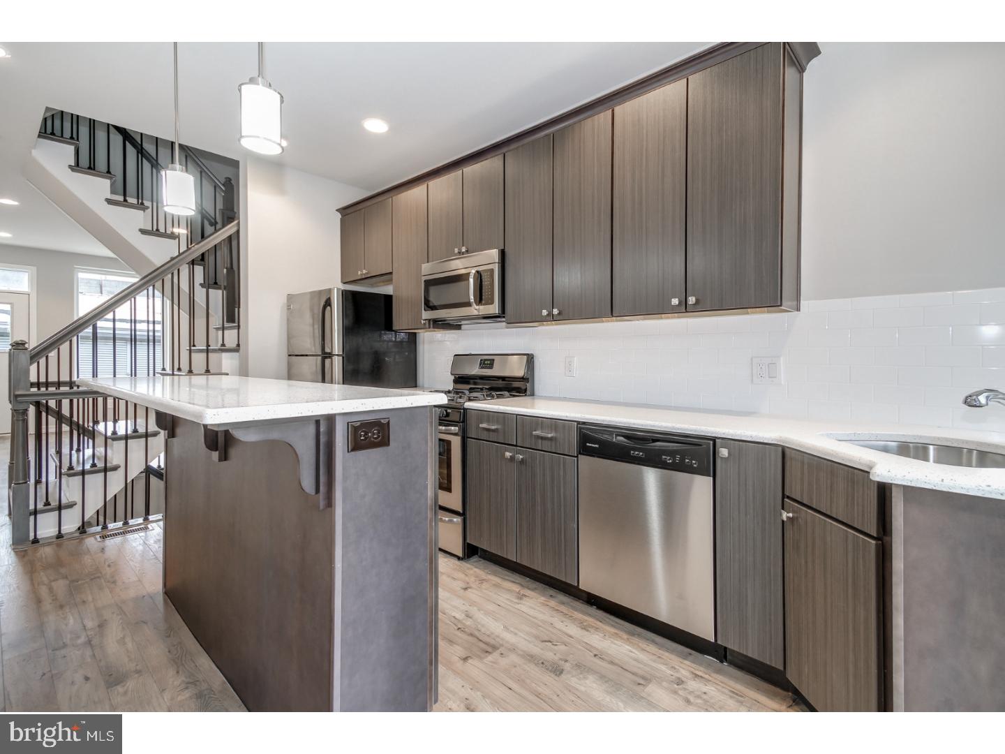 OLDE KENSINGTON - Residential