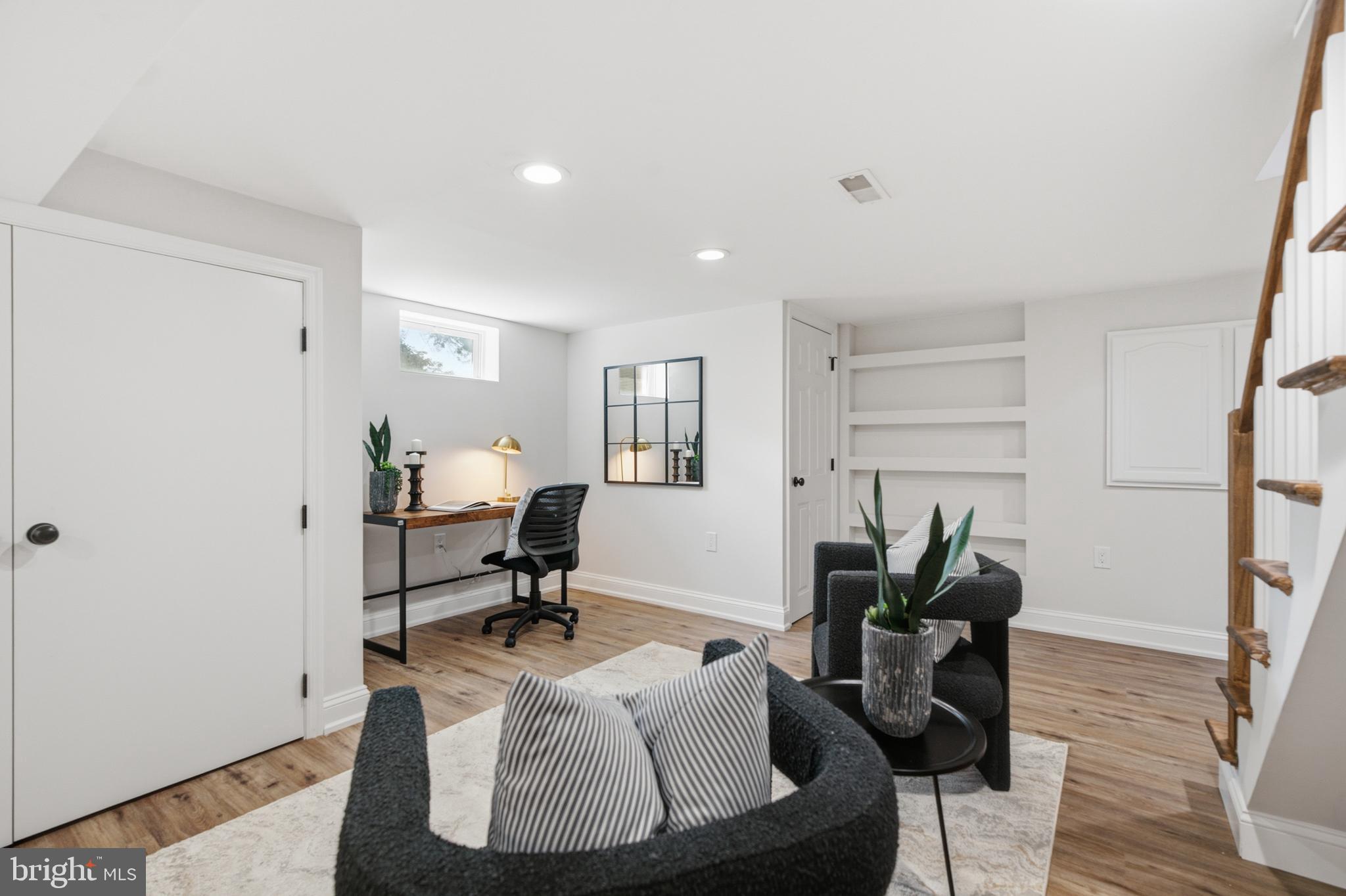 HIGH MEADOW - Residential