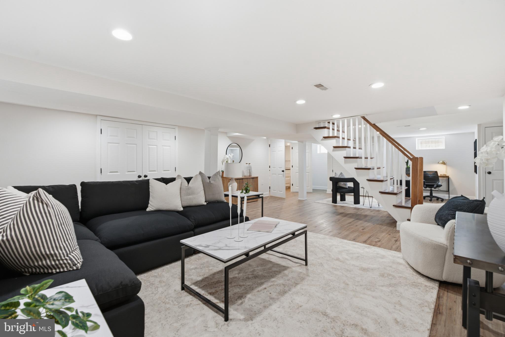 HIGH MEADOW - Residential