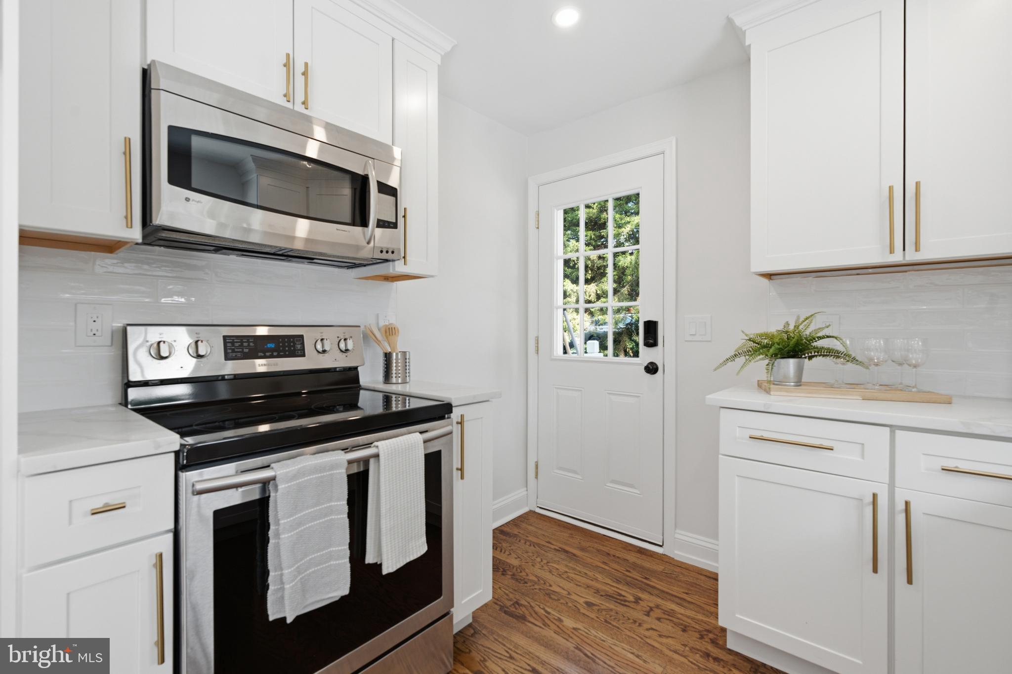 HIGH MEADOW - Residential