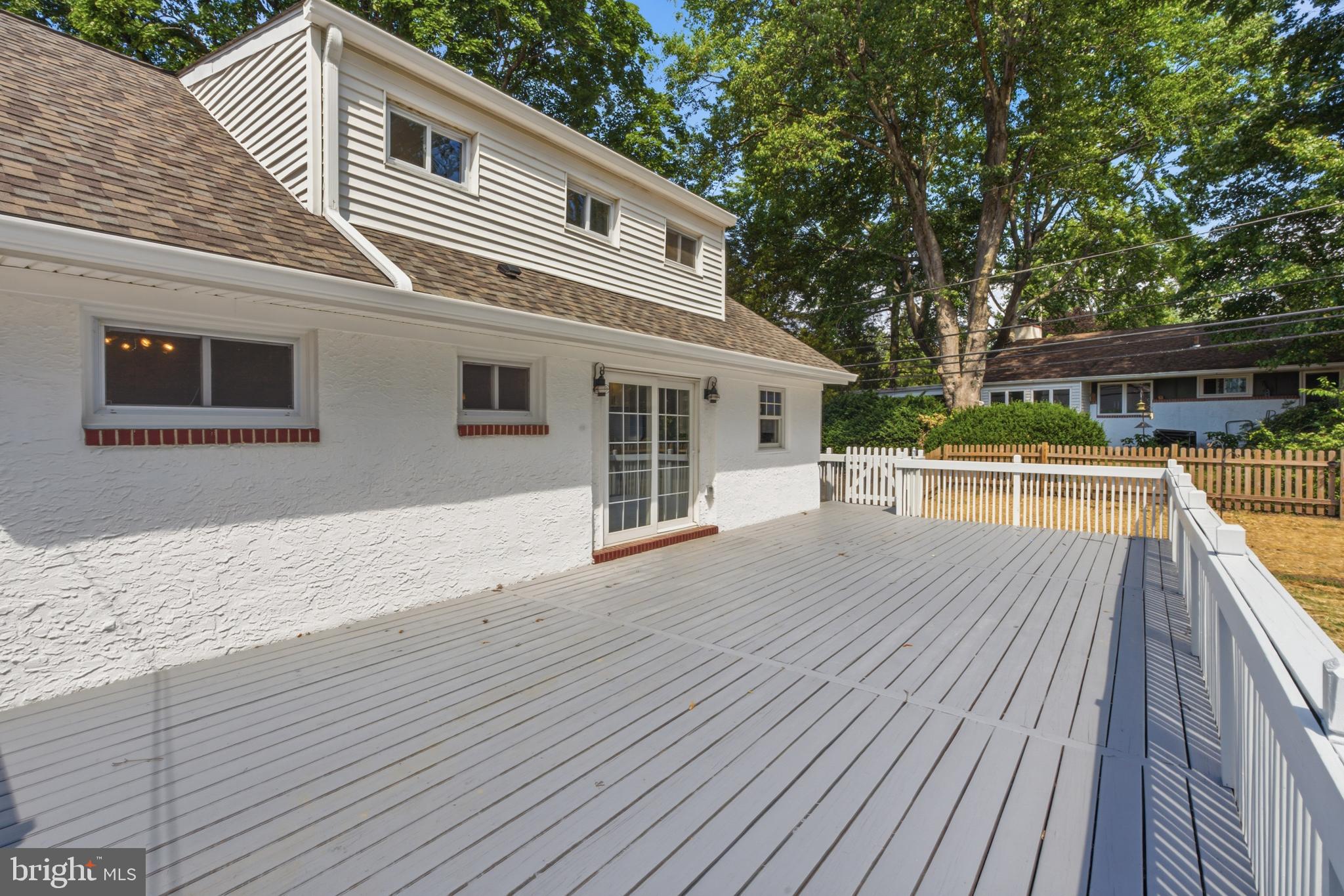 HIGH MEADOW - Residential