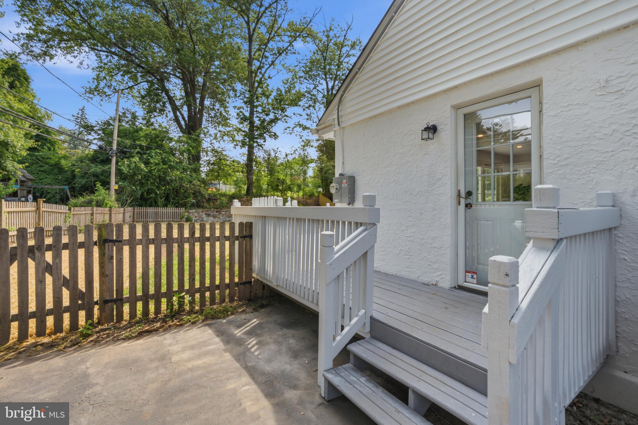 HIGH MEADOW - Residential