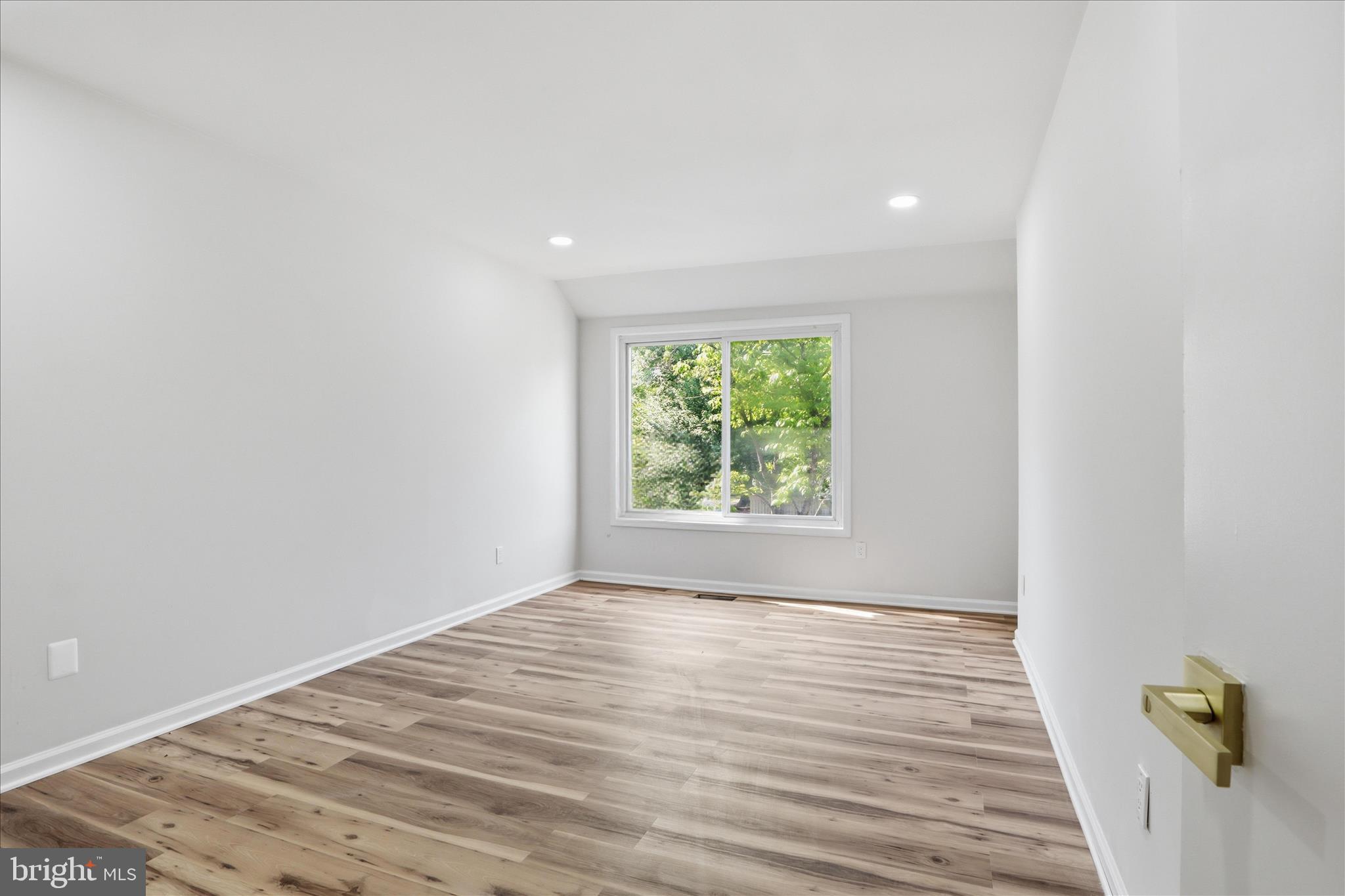 CLUBSIDE - Residential