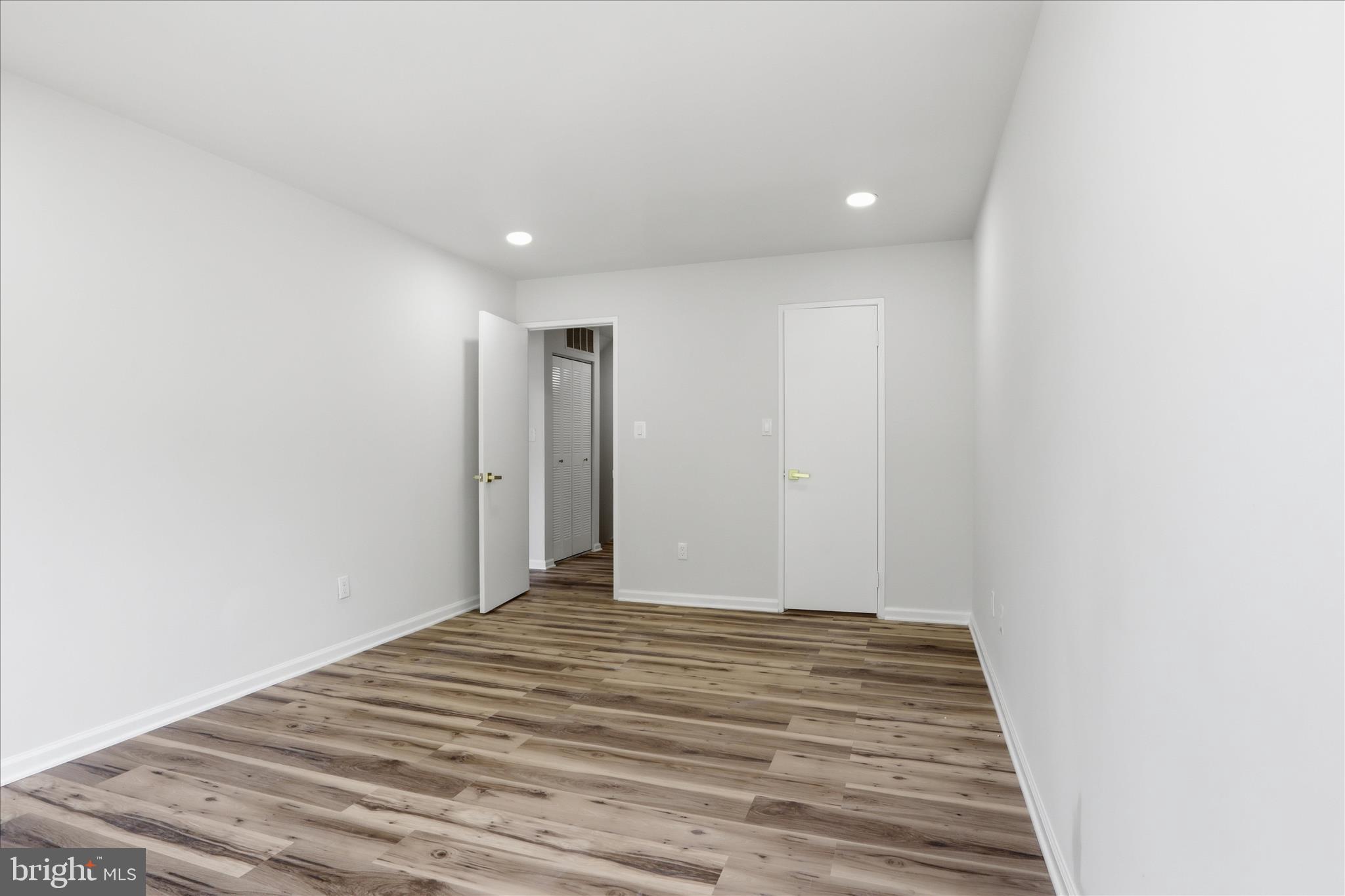 CLUBSIDE - Residential