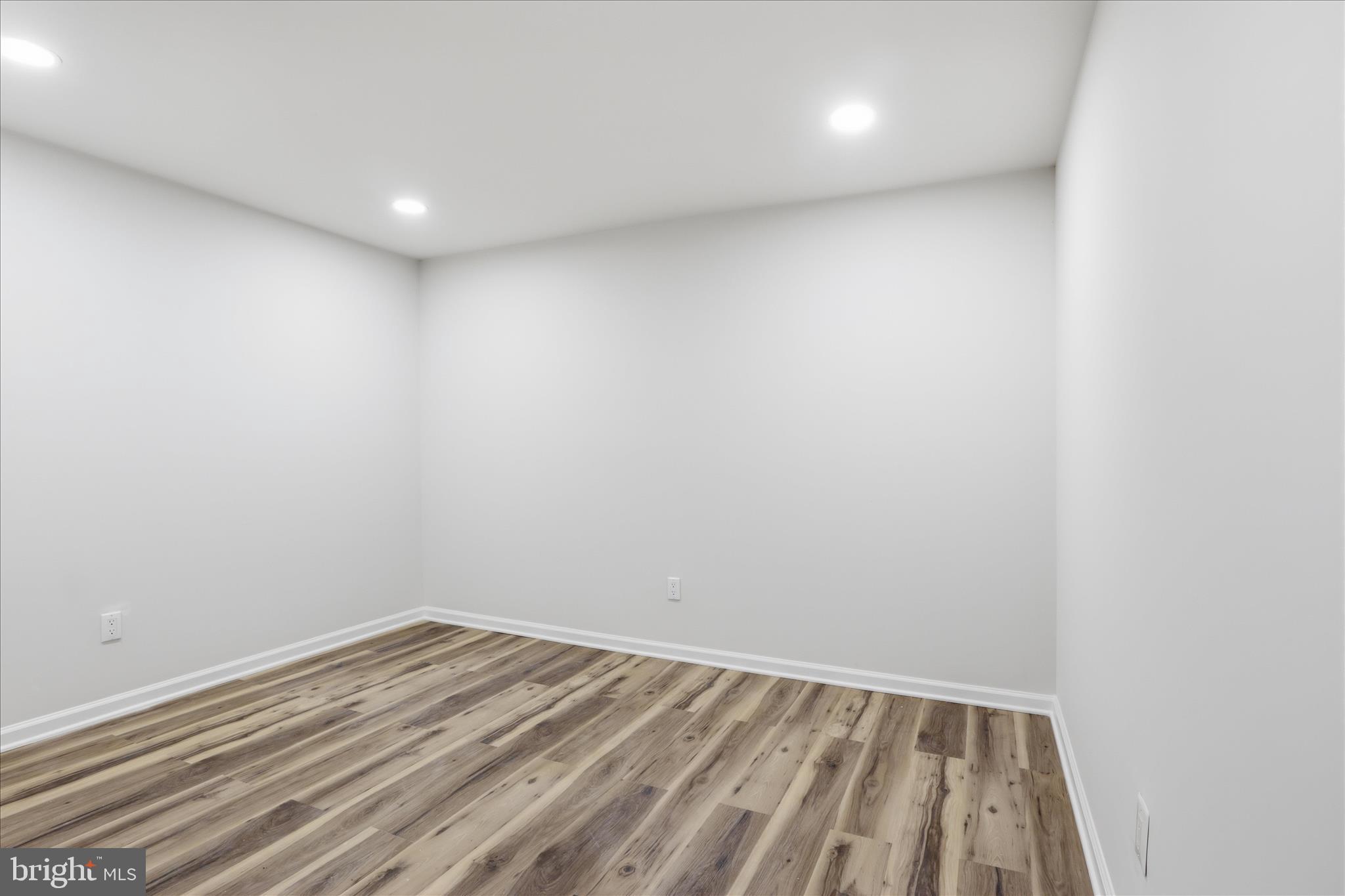 CLUBSIDE - Residential