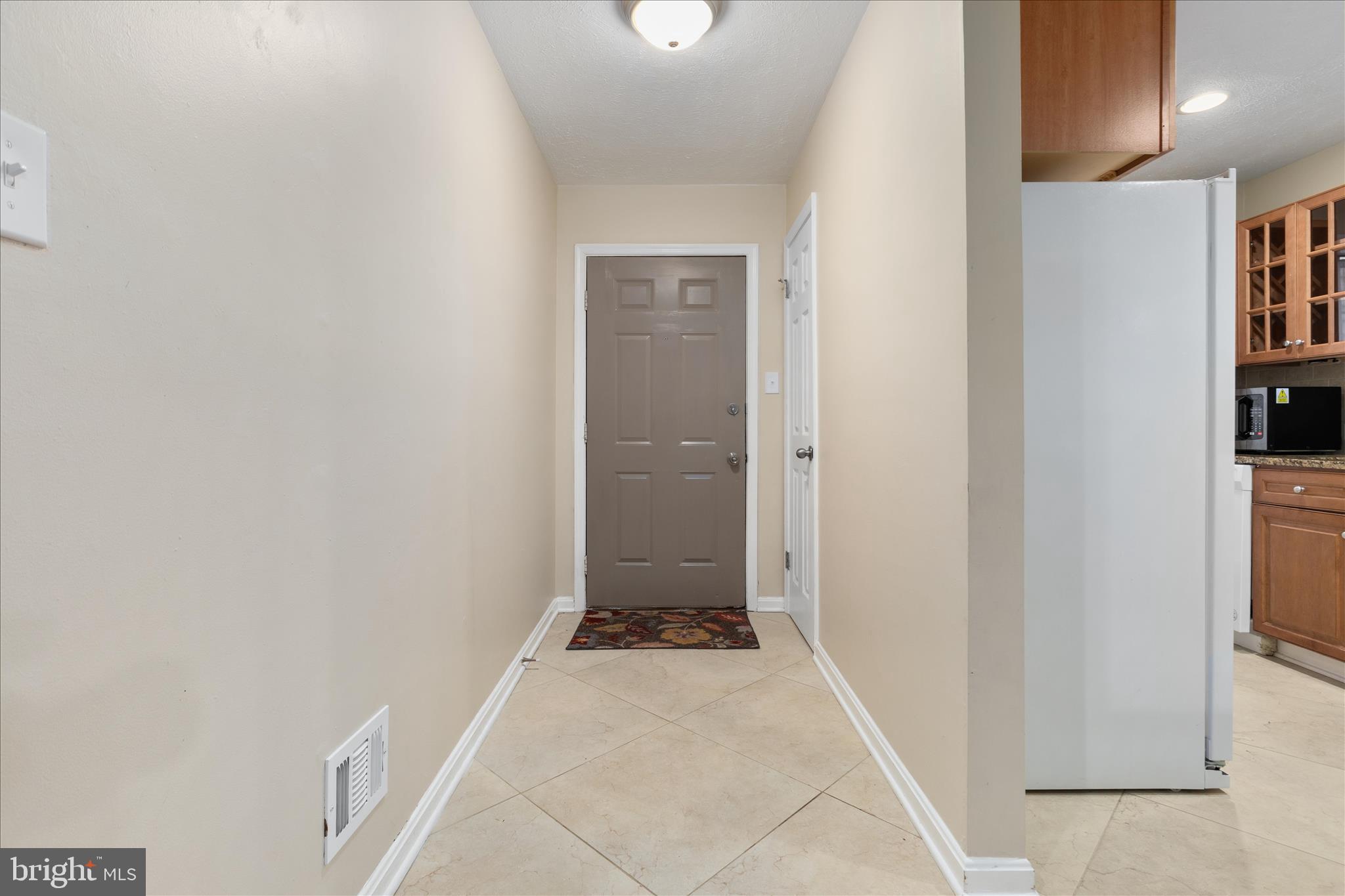 THE OAKTON - Residential