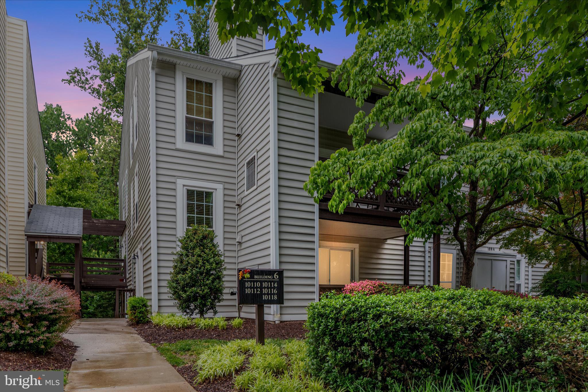 THE OAKTON - Residential