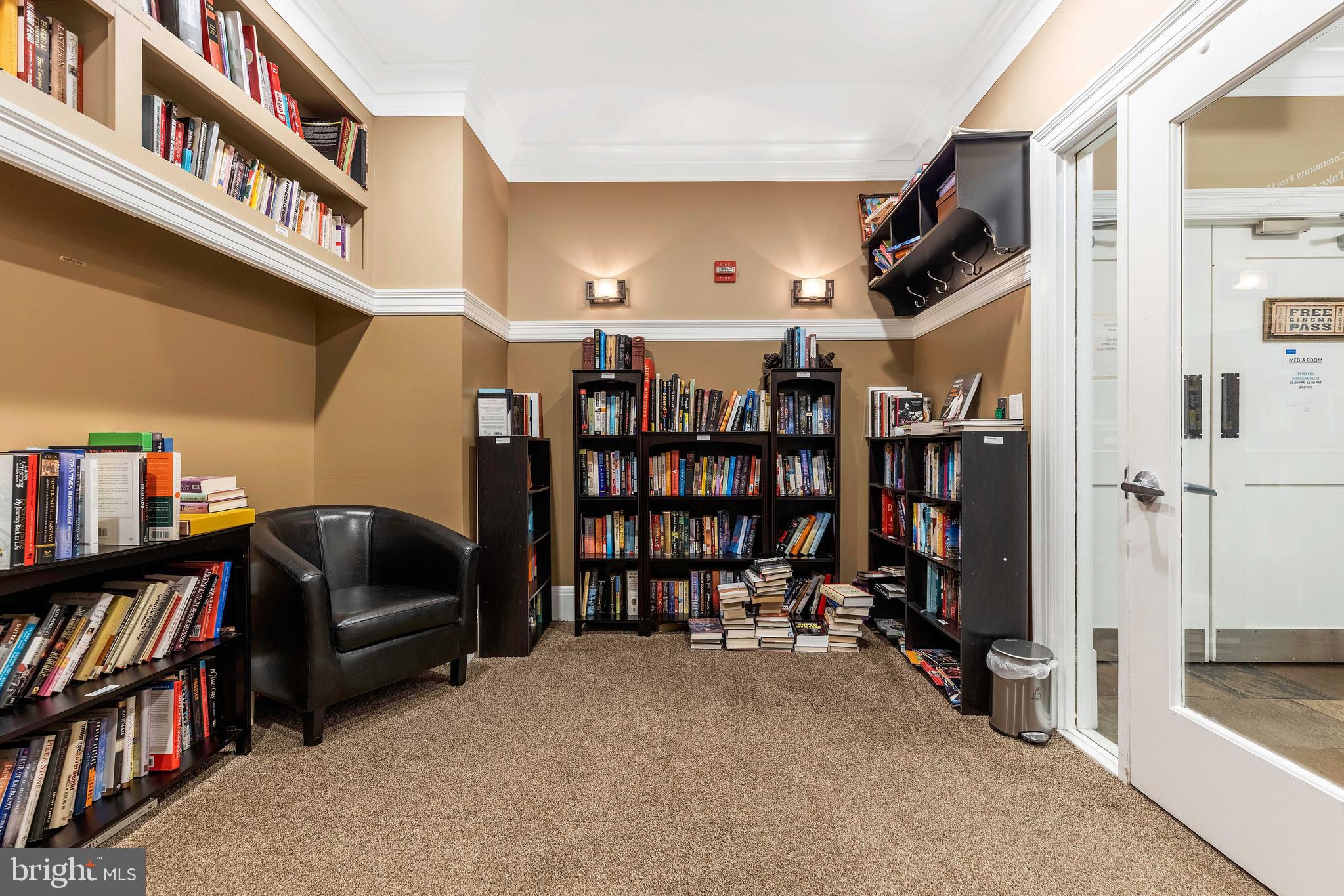 THE GROVE AT ARLINGTON - Residential Lease