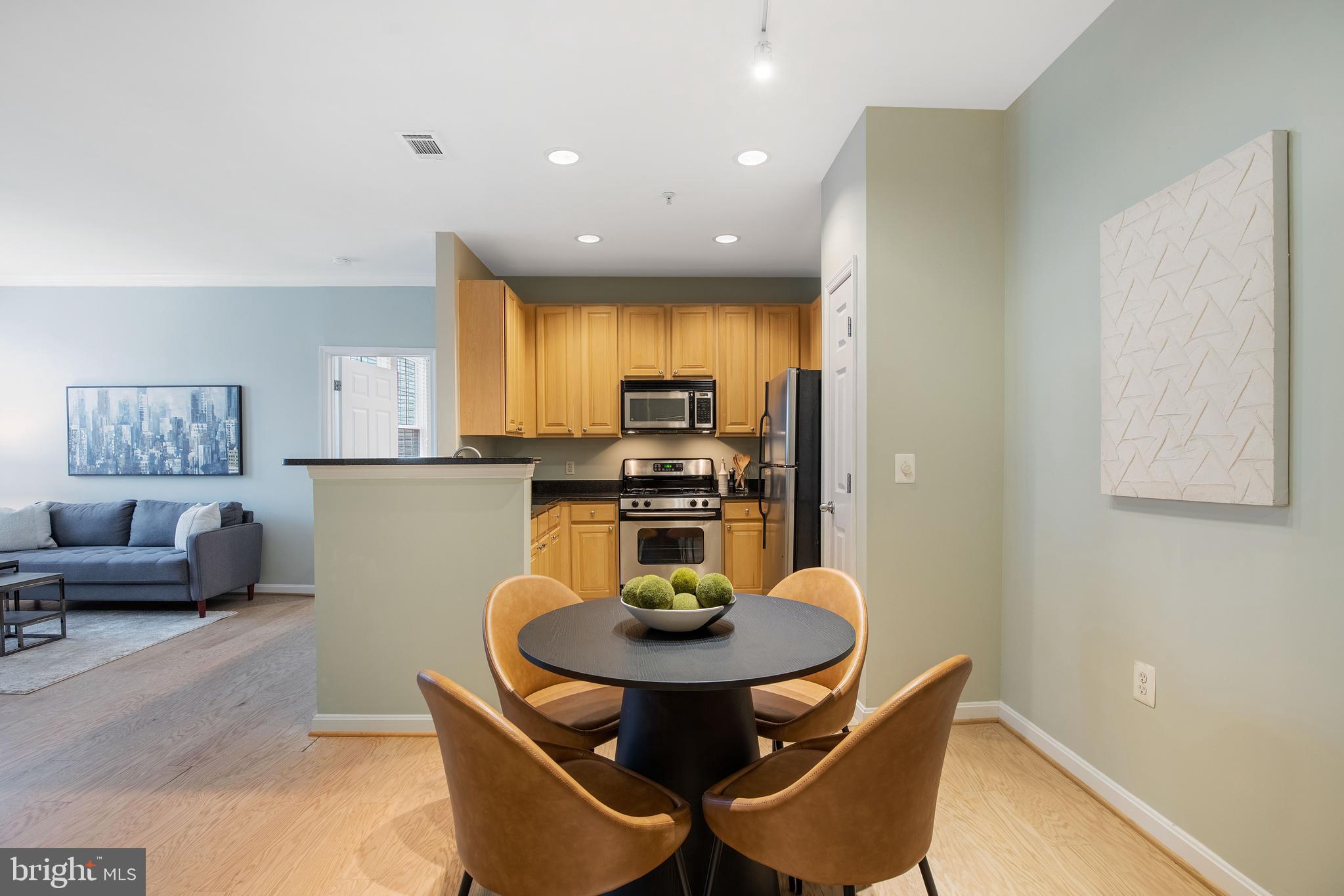 THE GROVE AT ARLINGTON - Residential Lease