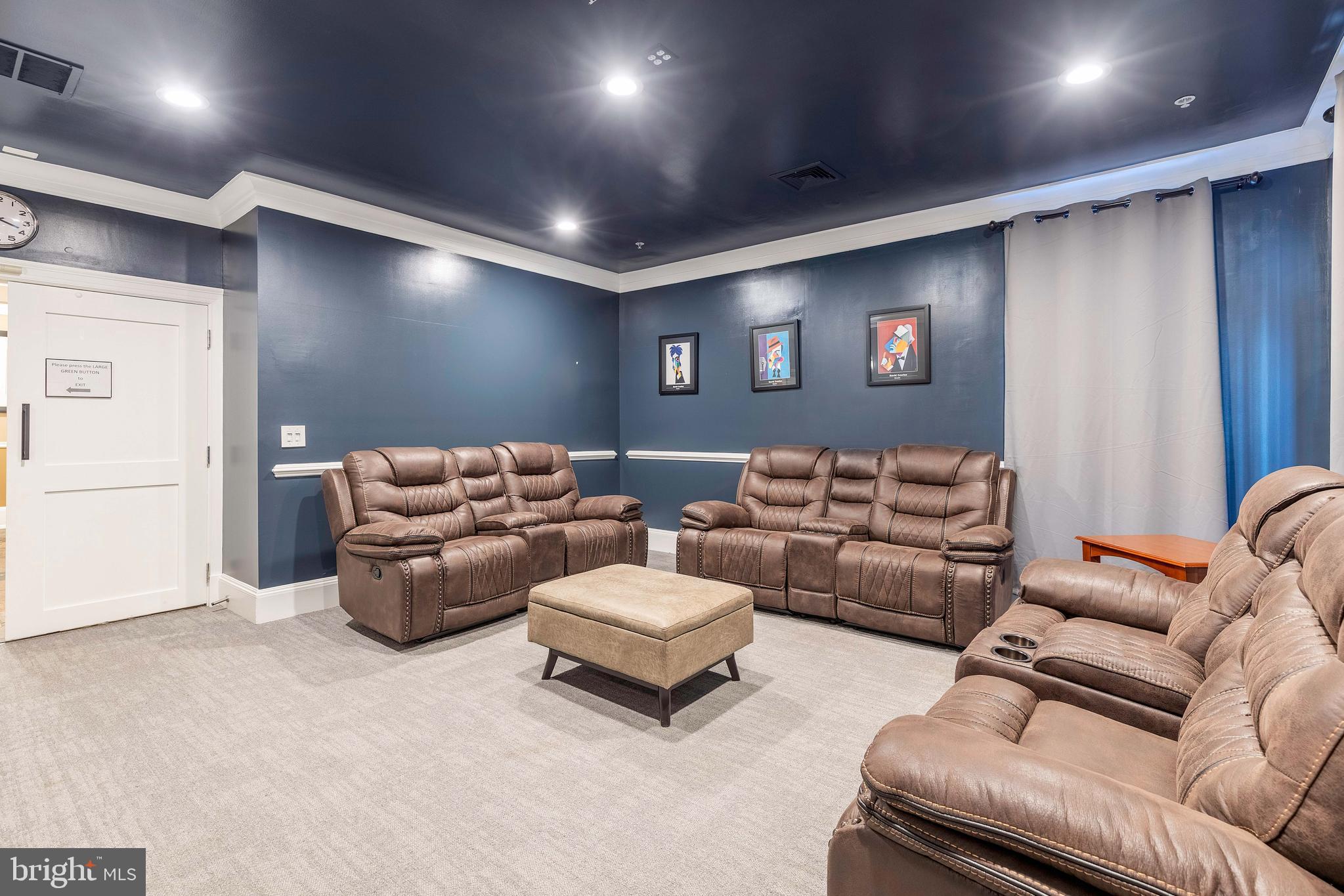 THE GROVE AT ARLINGTON - Residential Lease
