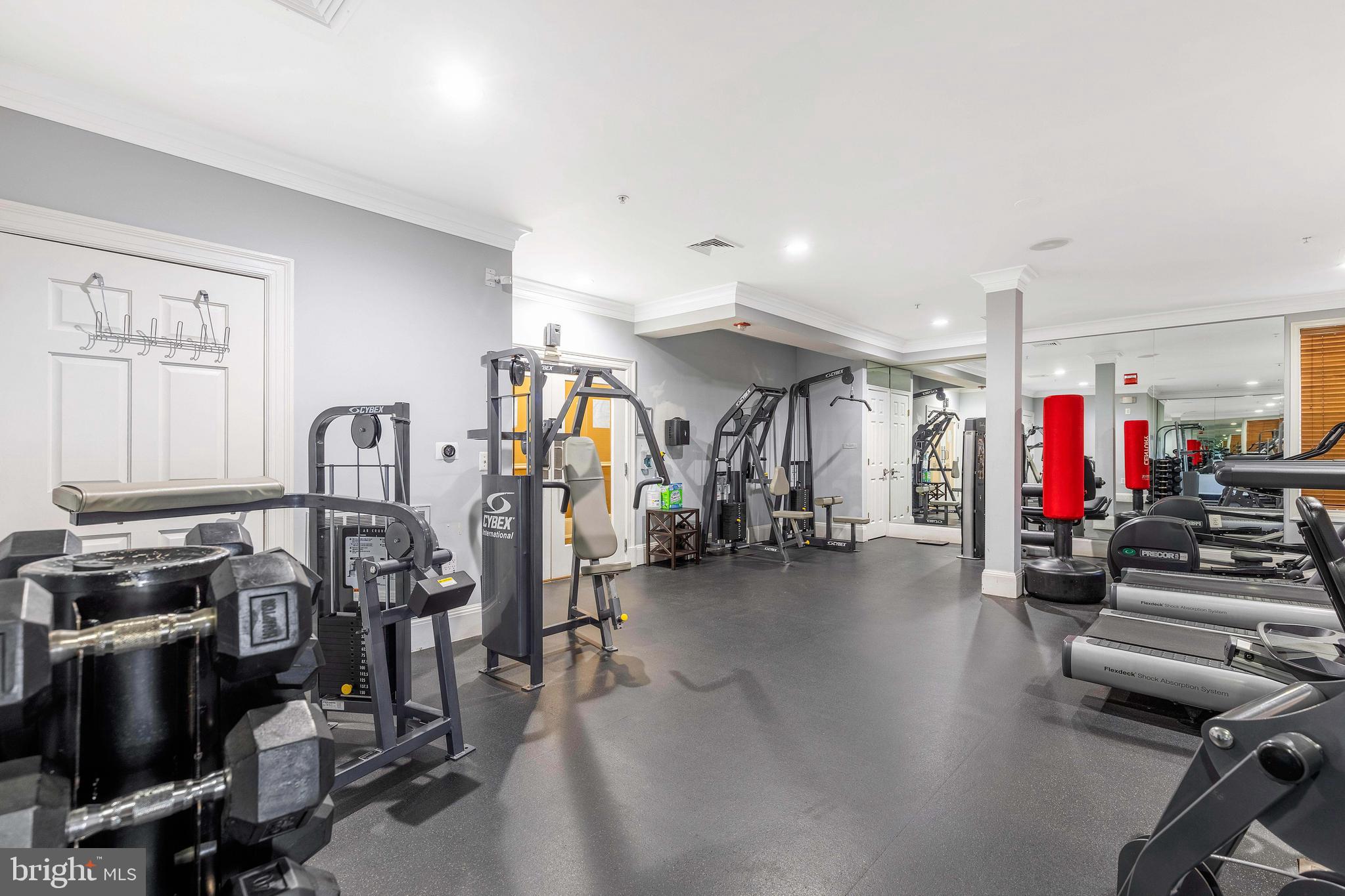 THE GROVE AT ARLINGTON - Residential Lease