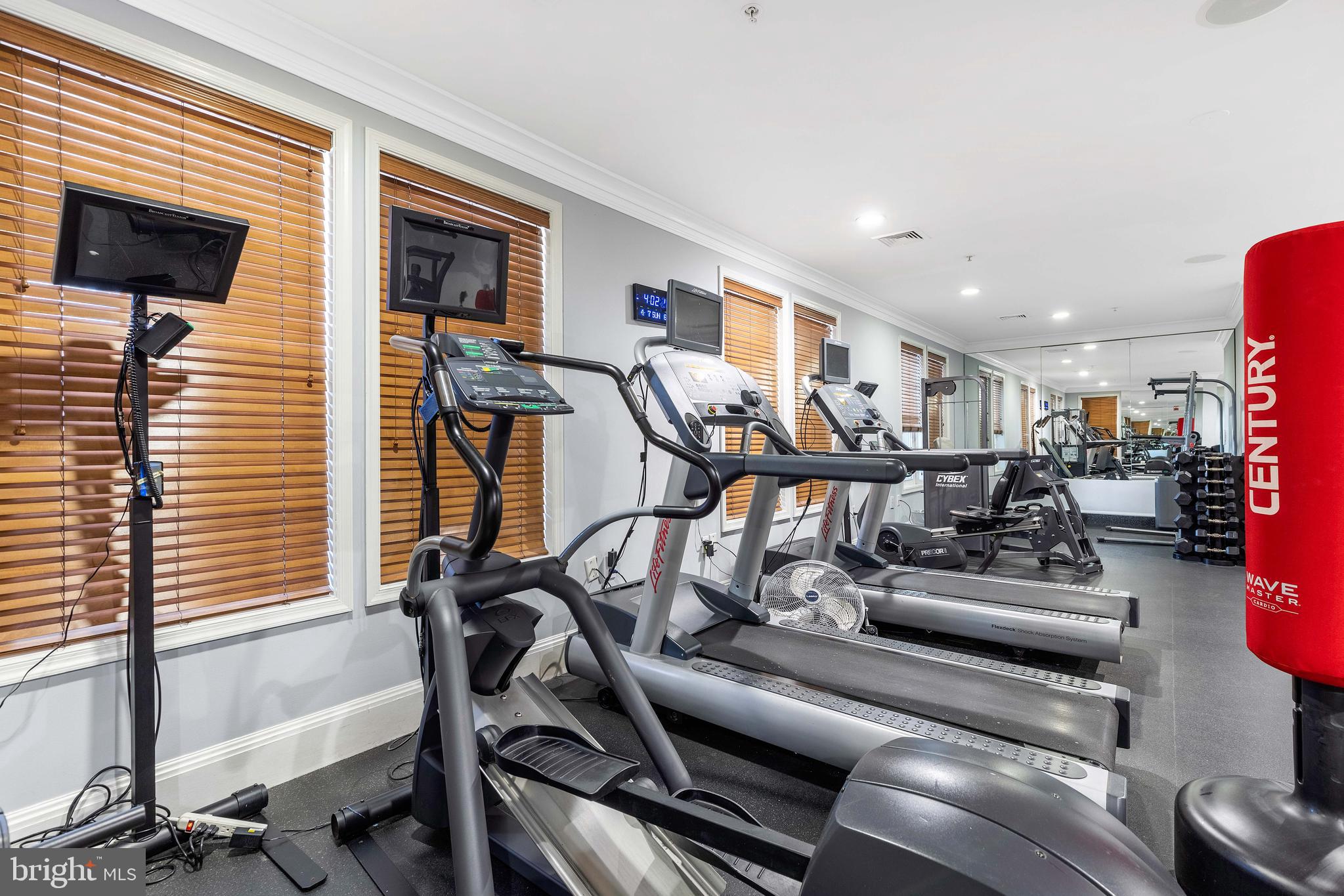 THE GROVE AT ARLINGTON - Residential Lease