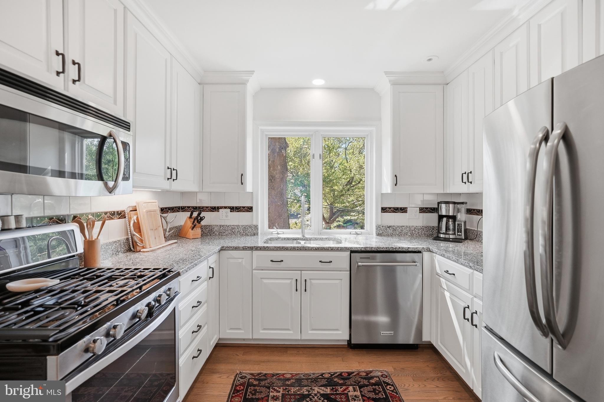 BELLEVUE FOREST - Residential