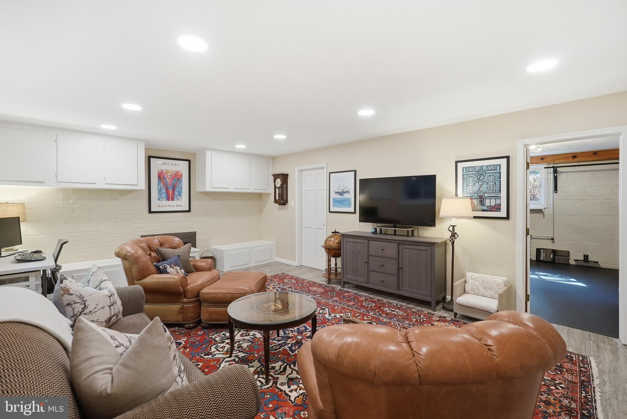 BELLEVUE FOREST - Residential