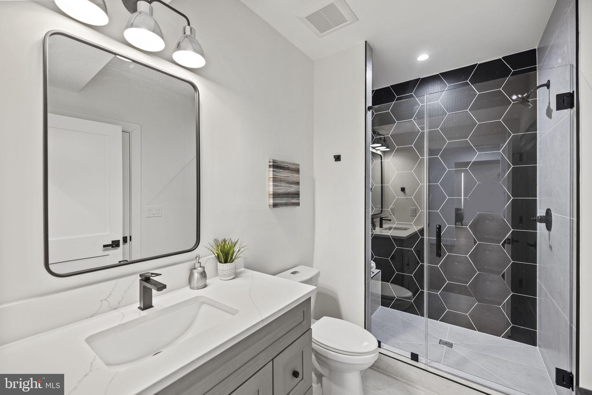 BROYHILLS MCLEAN ESTATES - Residential
