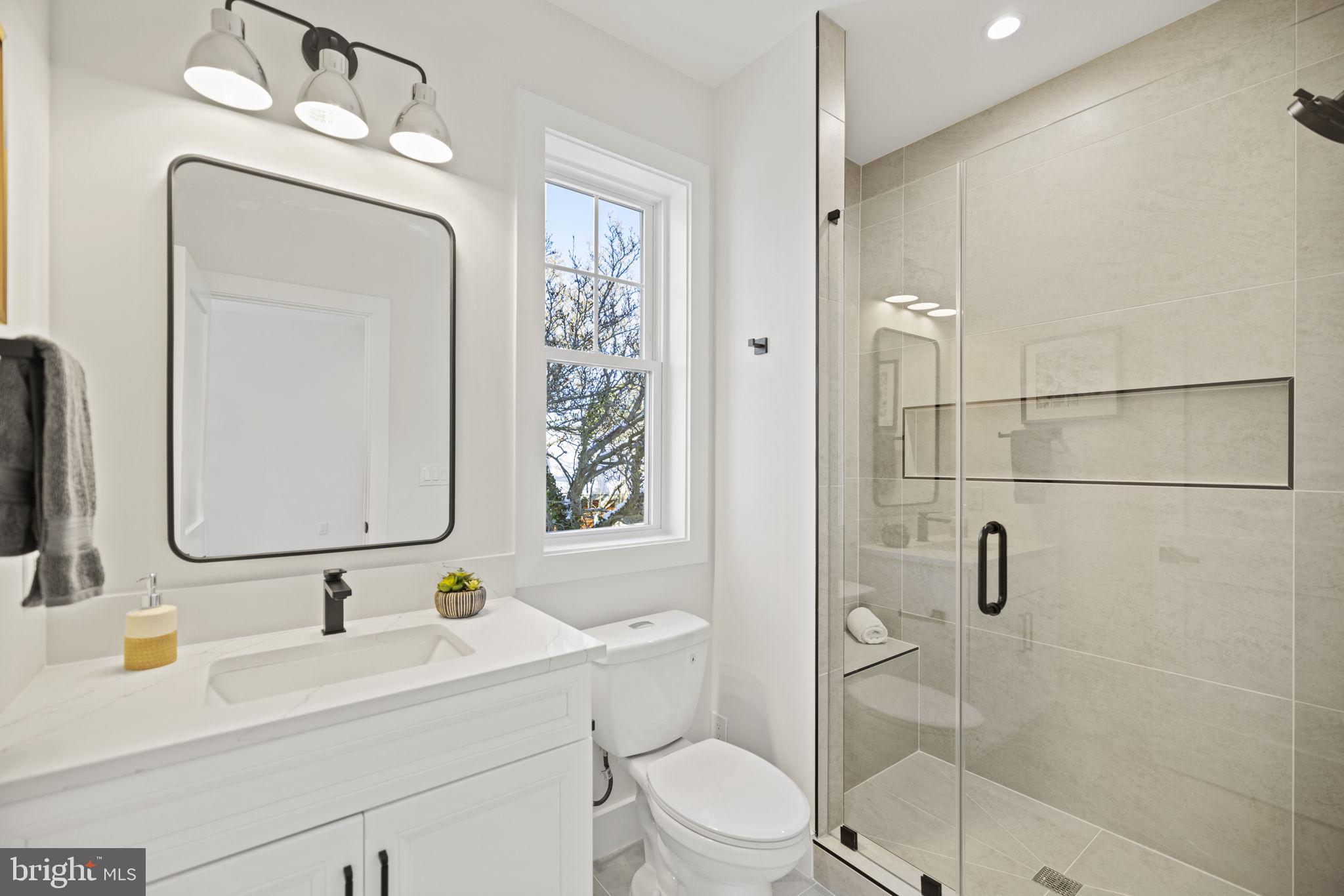 BROYHILLS MCLEAN ESTATES - Residential