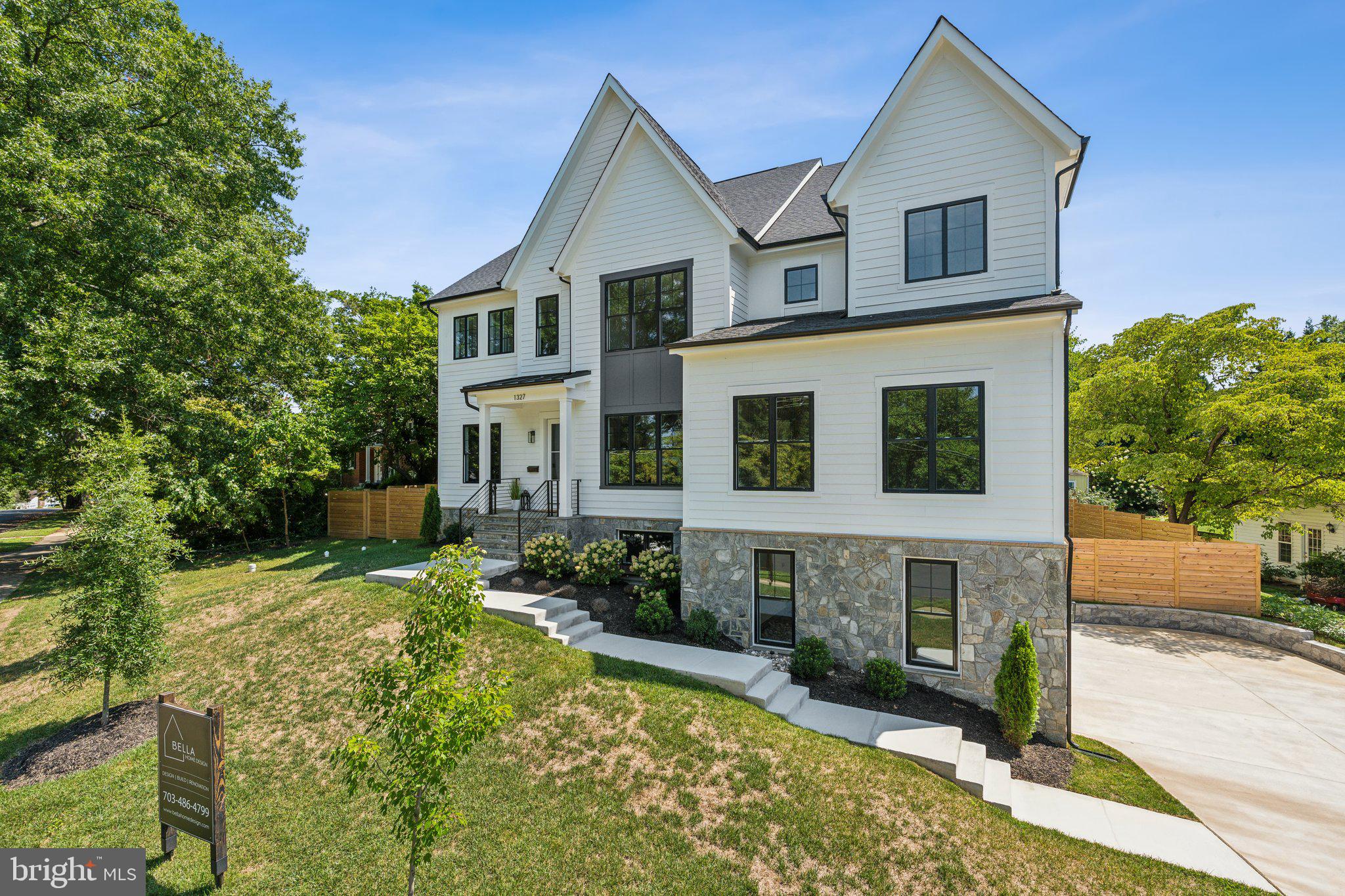 BROYHILLS MCLEAN ESTATES - Residential